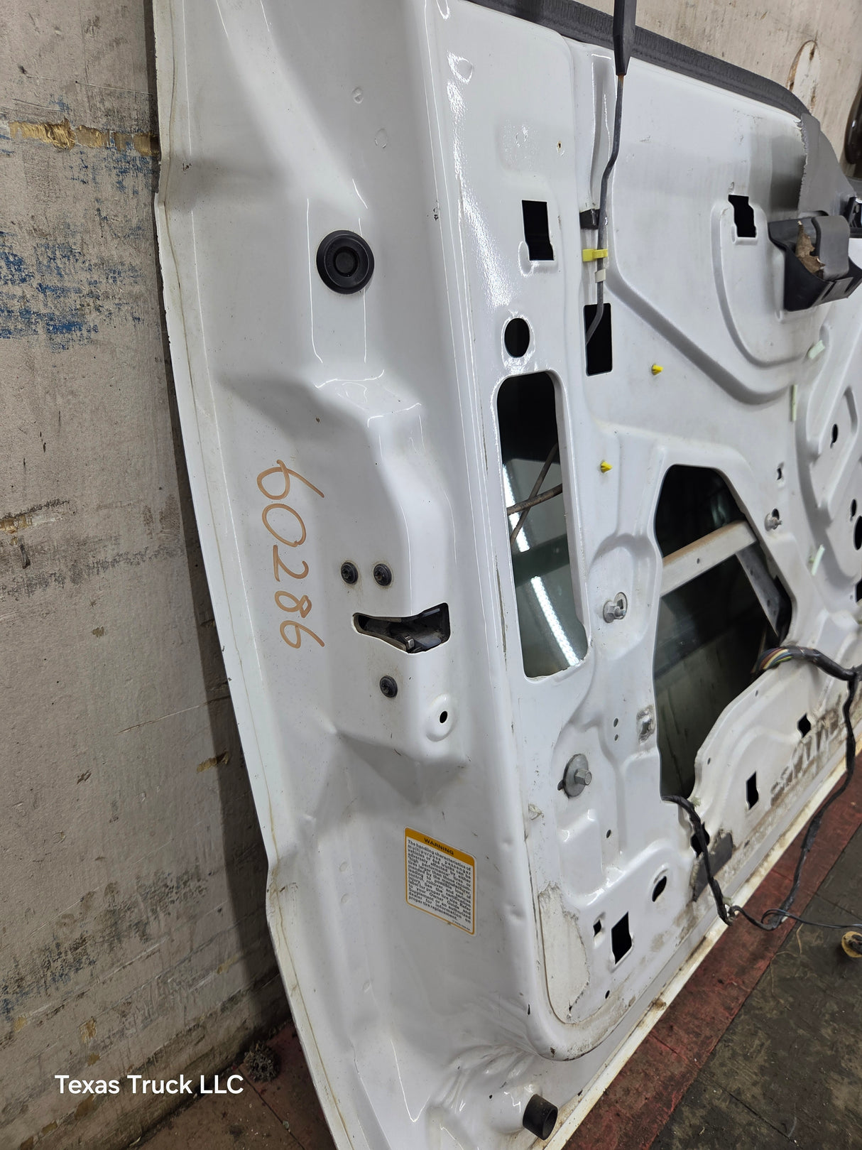 1999-2011 Ford Super Duty LH Driver Side Front Door F250 F350 F450 F550