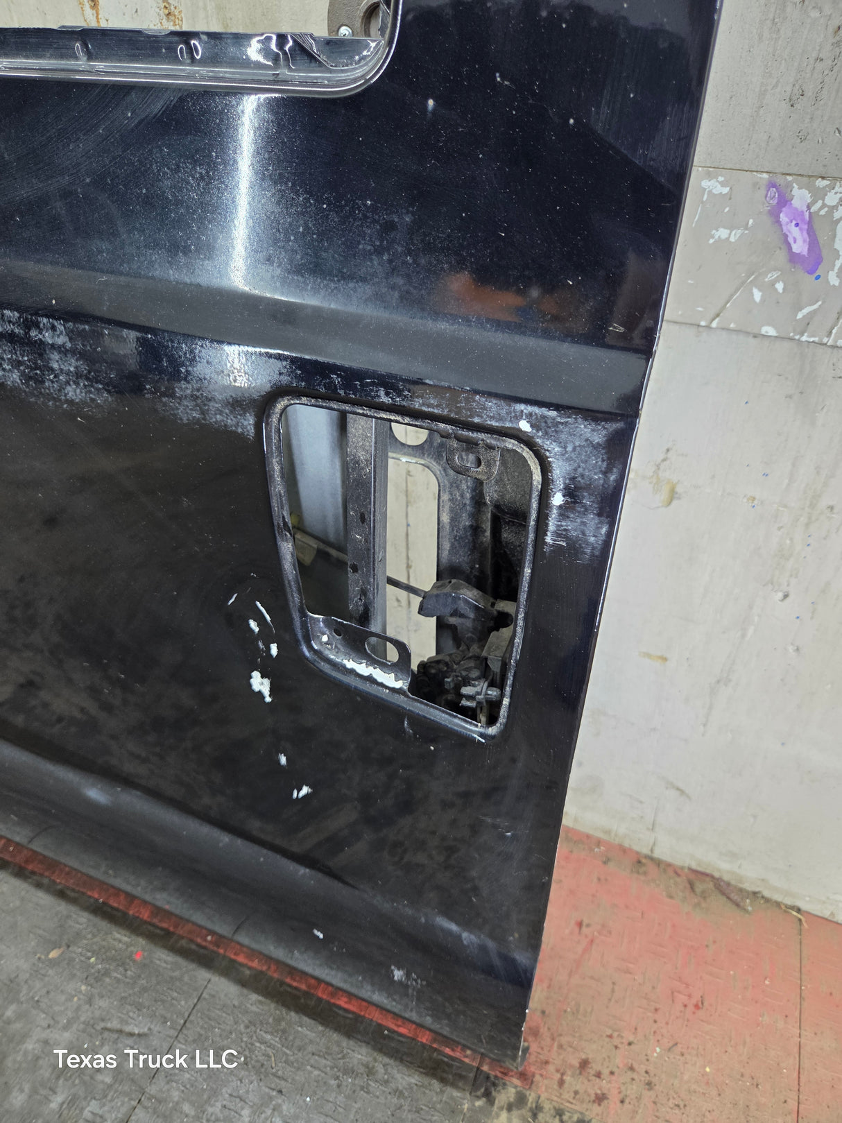 1999-2011 Ford Super Duty LH Driver Side Front Door F250 F350 F450 F550