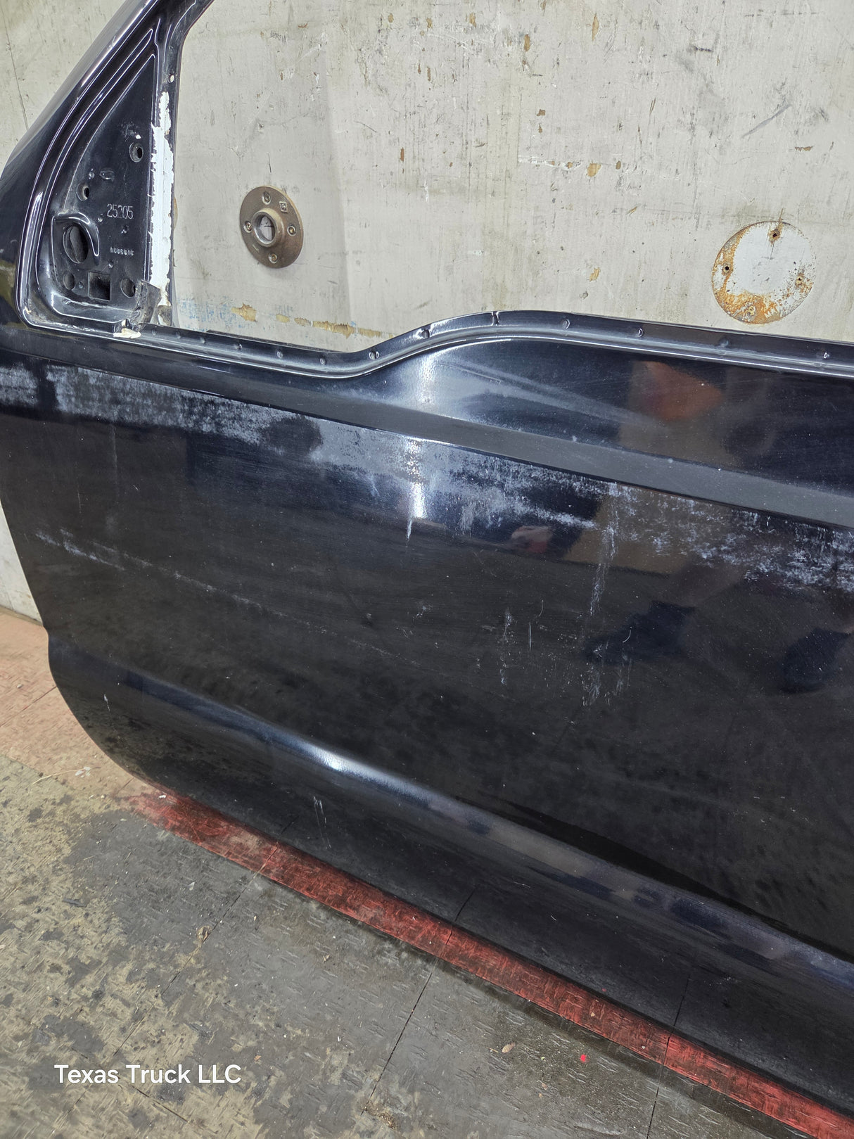 1999-2011 Ford Super Duty LH Driver Side Front Door F250 F350 F450 F550