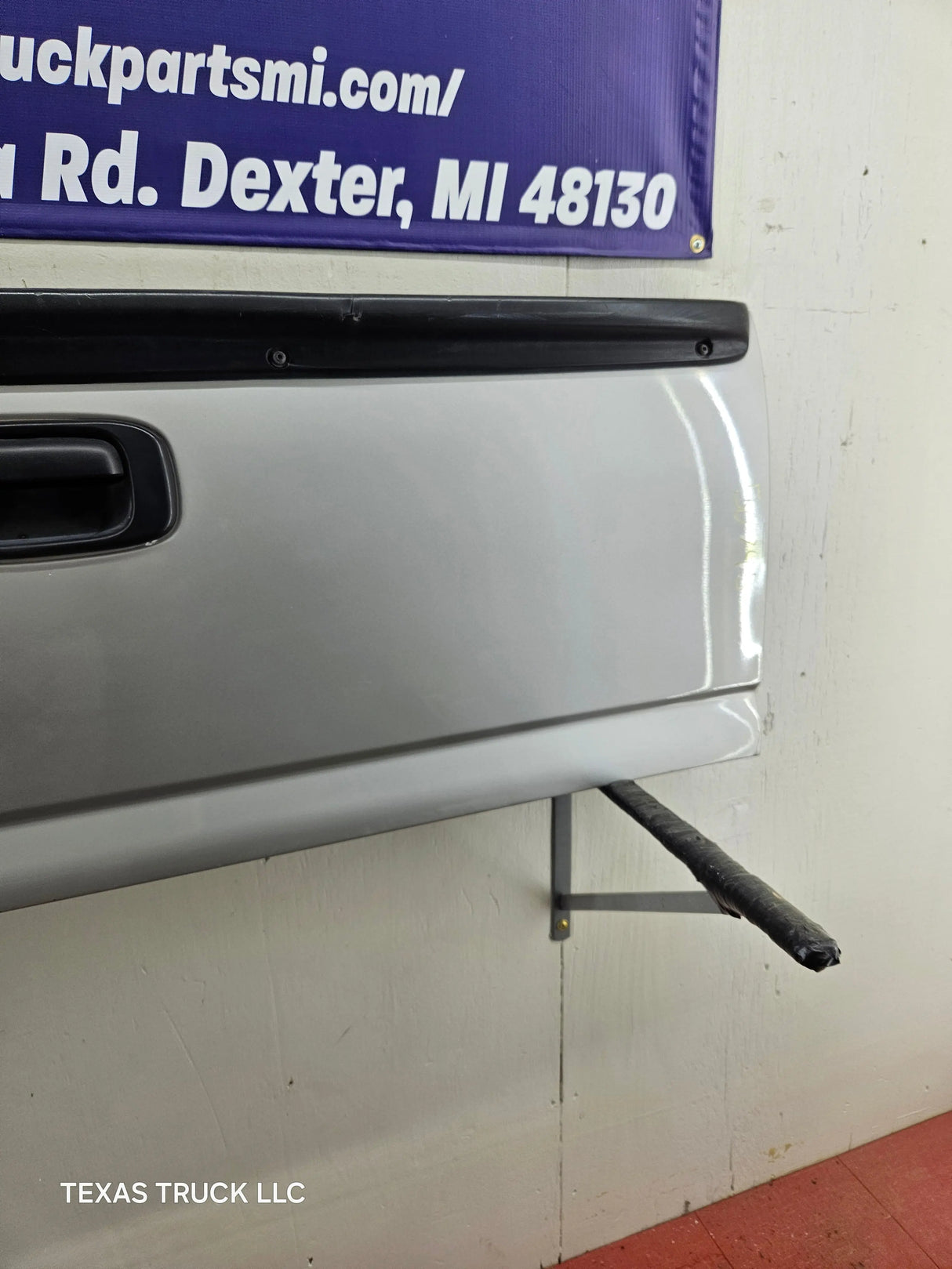 1999-2006 Chevrolet Silverado / GMC Sierra 1500 2500 3500 Tailgate Texas Truck LLC