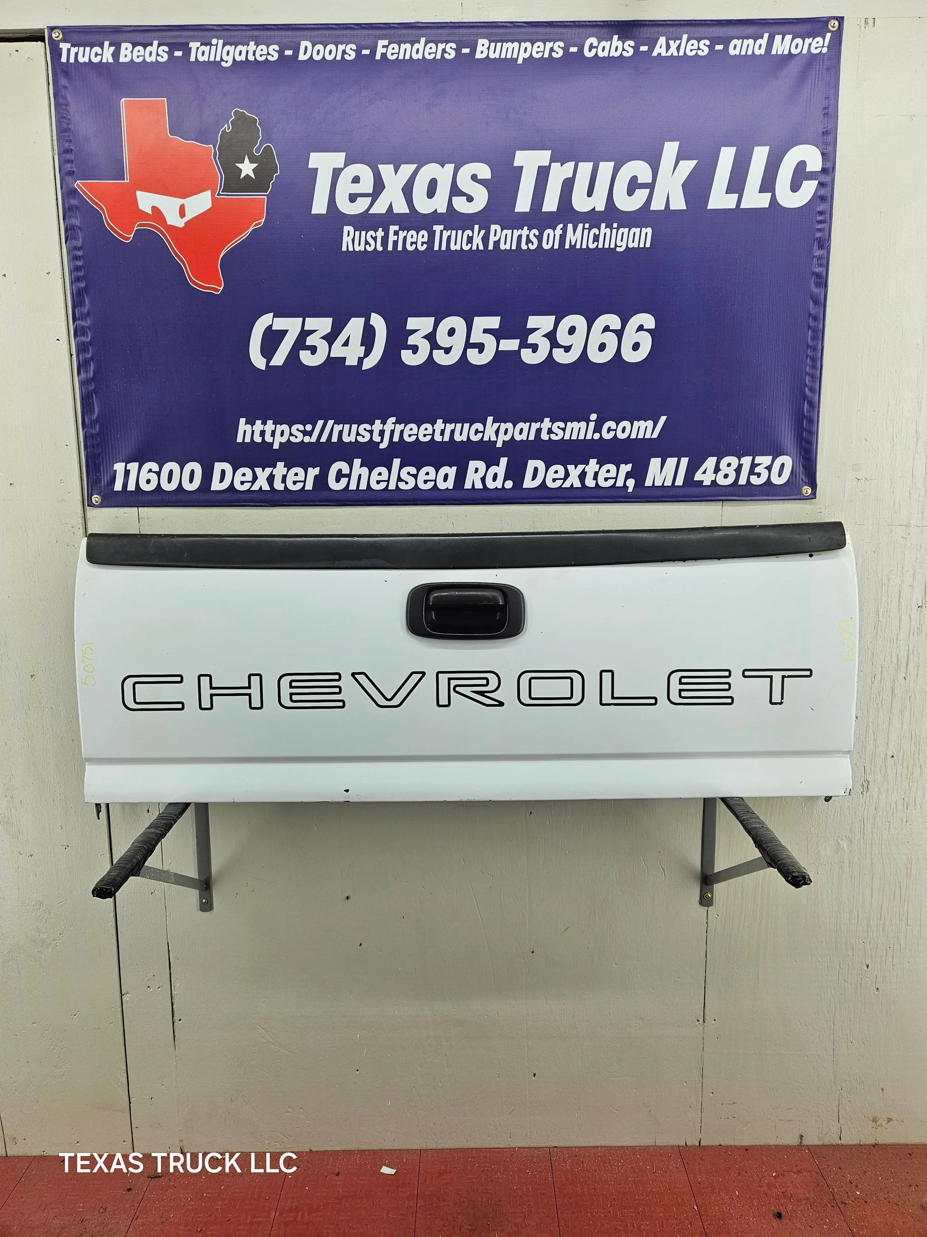 1999-2006 Chevrolet Silverado / GMC Sierra 1500 2500 3500 Tailgate