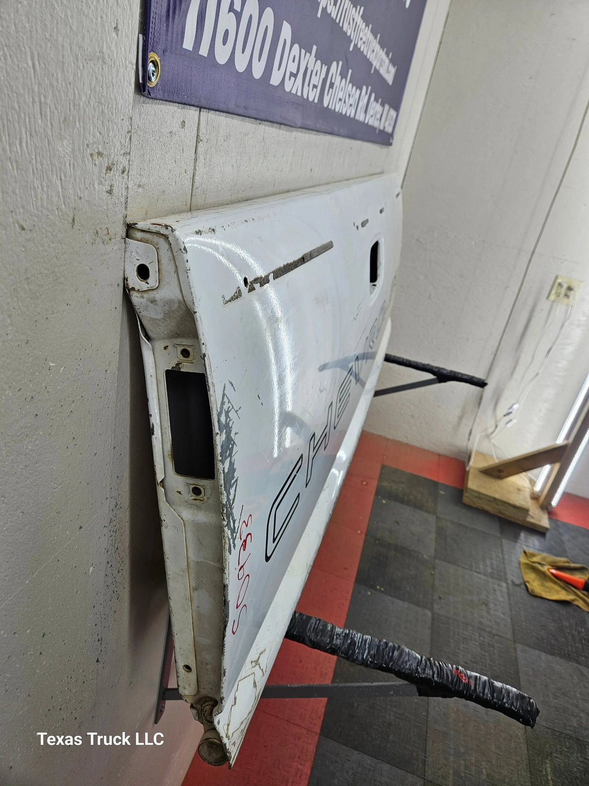 1999-2006 Chevrolet Silverado / GMC Sierra 1500 2500 3500 Tailgate Texas Truck LLC