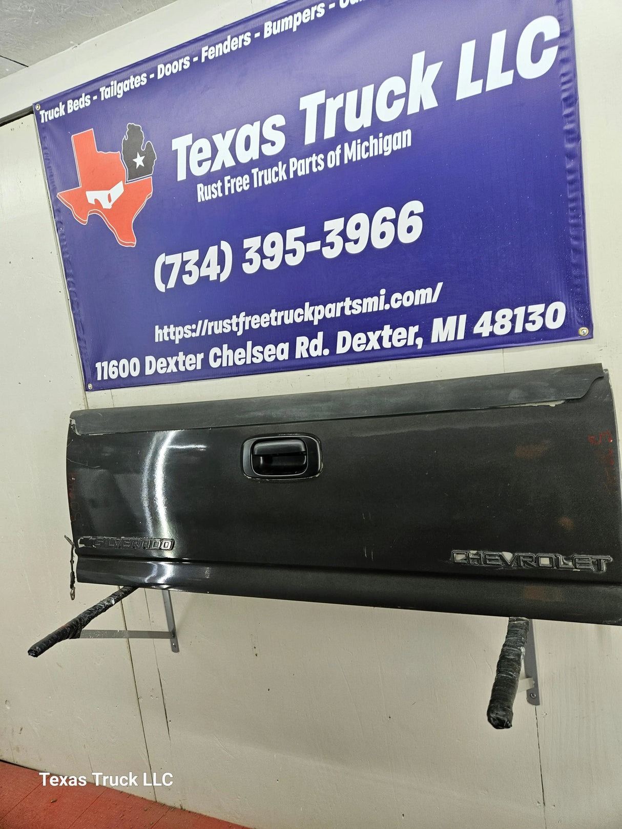 1999-2006 Chevrolet Silverado / GMC Sierra 1500 2500 3500 Tailgate Texas Truck LLC