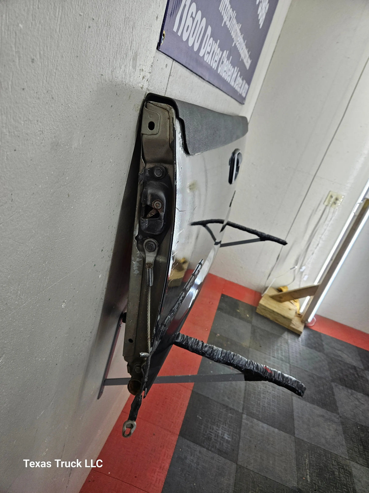 1999-2006 Chevrolet Silverado / GMC Sierra 1500 2500 3500 Tailgate Texas Truck LLC