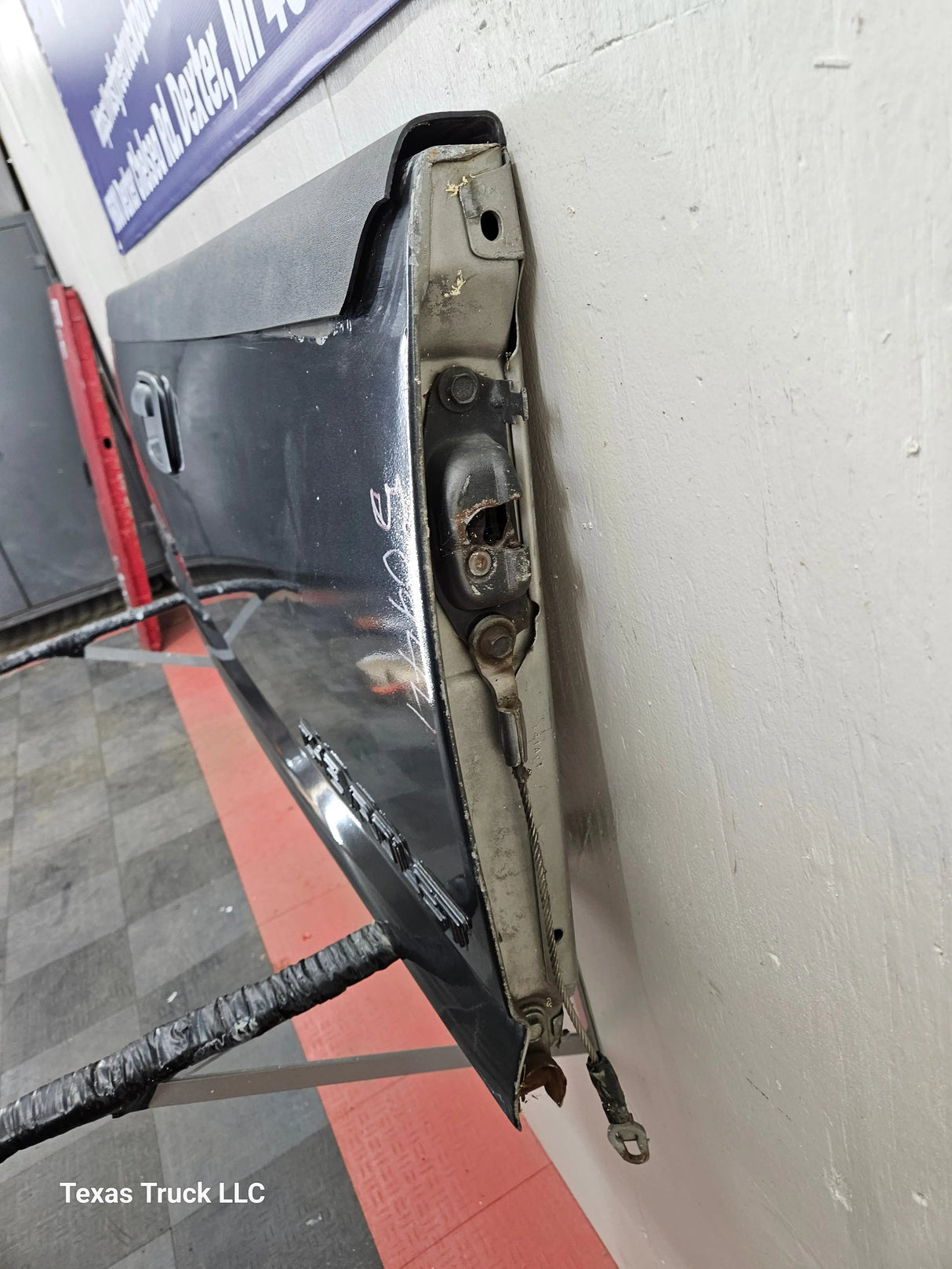 1999-2006 Chevrolet Silverado / GMC Sierra 1500 2500 3500 Tailgate Texas Truck LLC