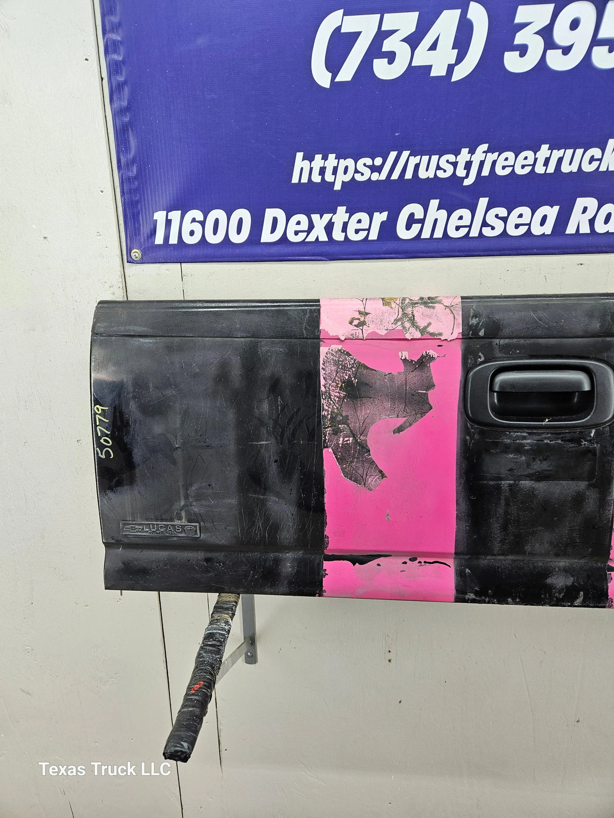 1999-2006 Chevrolet Silverado / GMC Sierra 1500 2500 3500 Tailgate Texas Truck LLC