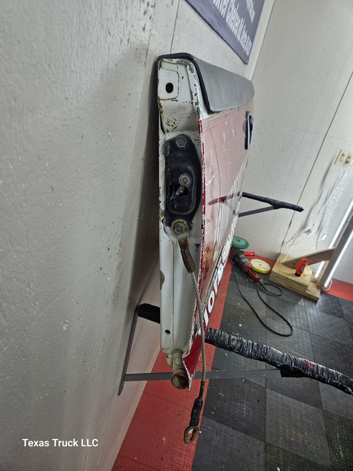 1999-2006 Chevrolet Silverado / GMC Sierra 1500 2500 3500 Tailgate Texas Truck LLC