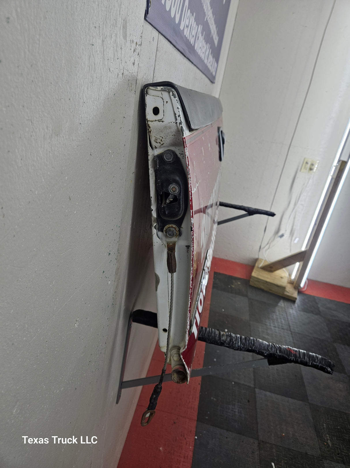 1999-2006 Chevrolet Silverado / GMC Sierra 1500 2500 3500 Tailgate Texas Truck LLC