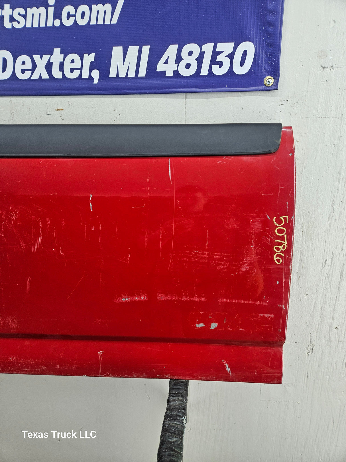 1999-2007 Chevrolet Silverado / GMC Sierra 1500 2500 3500 Tailgate 2000 2001 2002 2003 2004 2005 2006