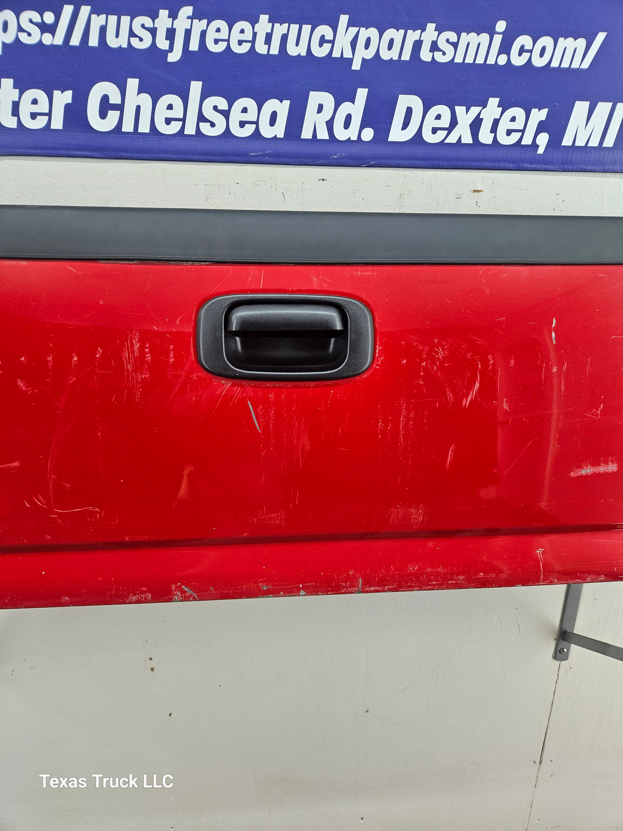 1999-2007 Chevrolet Silverado / GMC Sierra 1500 2500 3500 Tailgate 2000 2001 2002 2003 2004 2005 2006