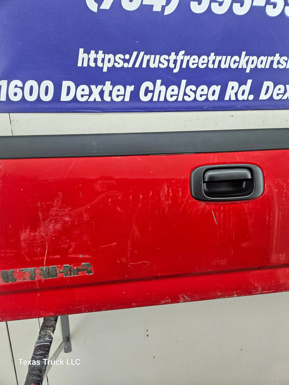 1999-2007 Chevrolet Silverado / GMC Sierra 1500 2500 3500 Tailgate 2000 2001 2002 2003 2004 2005 2006