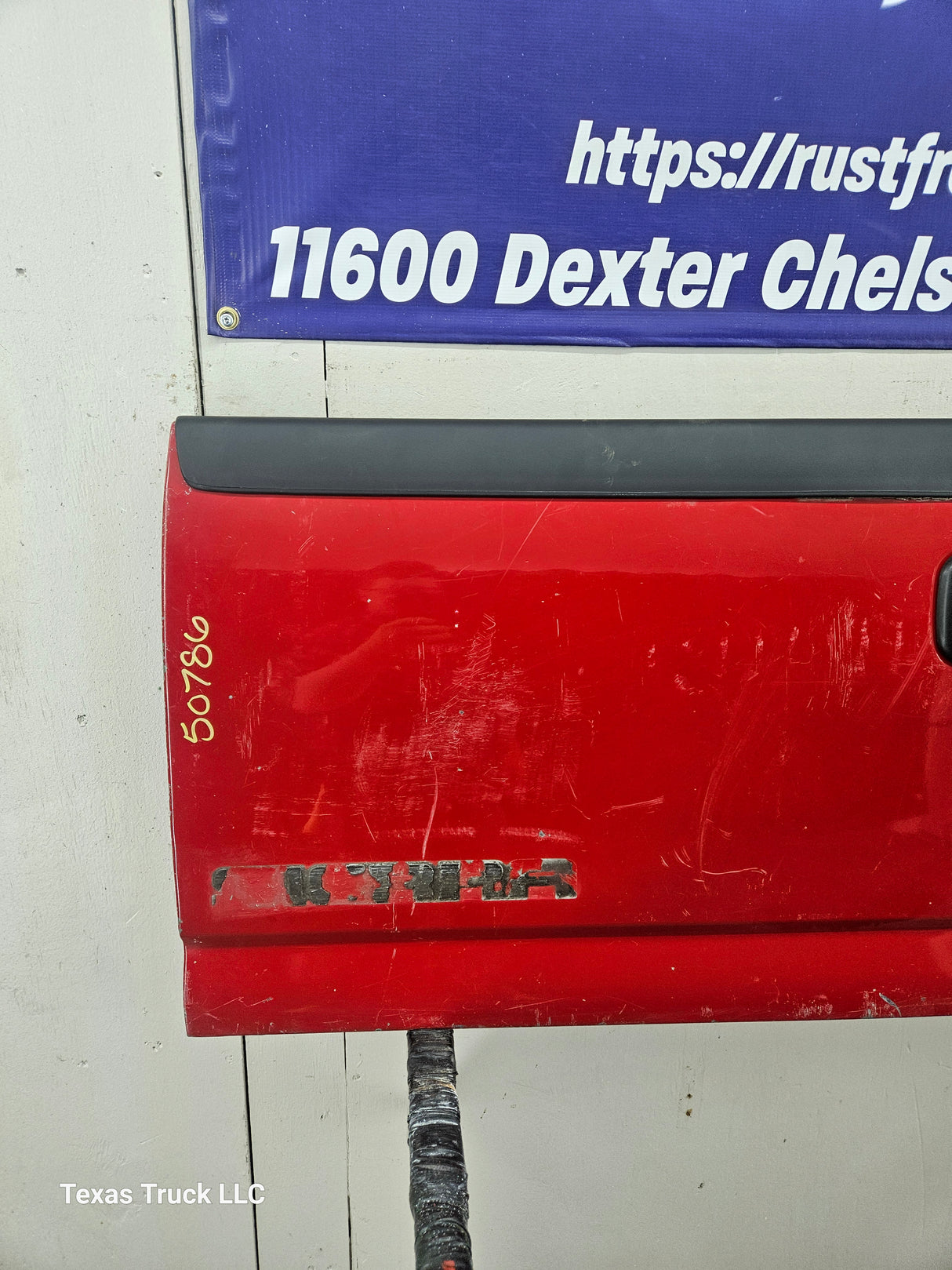 1999-2007 Chevrolet Silverado / GMC Sierra 1500 2500 3500 Tailgate 2000 2001 2002 2003 2004 2005 2006