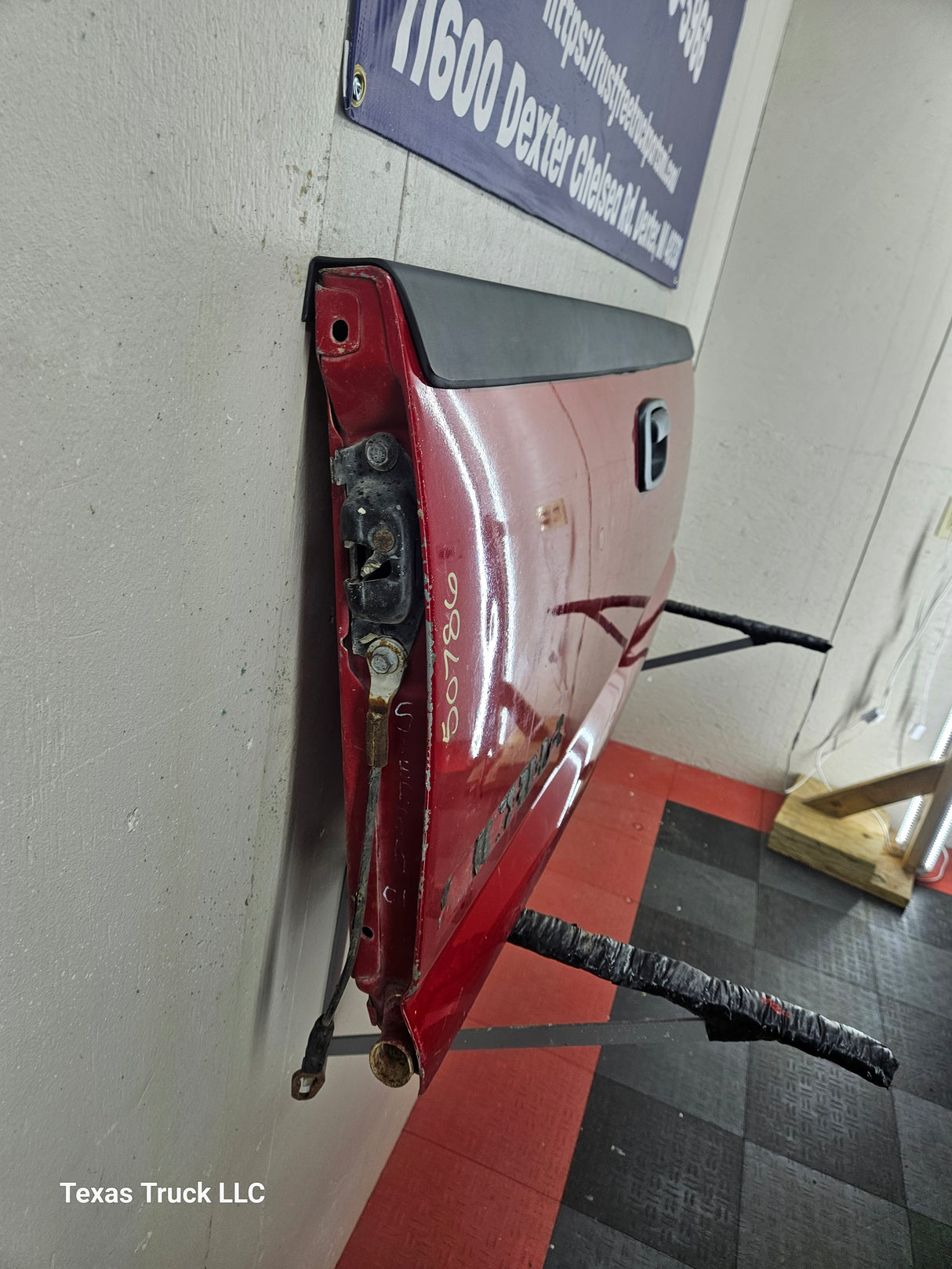 1999-2007 Chevrolet Silverado / GMC Sierra 1500 2500 3500 Tailgate 2000 2001 2002 2003 2004 2005 2006