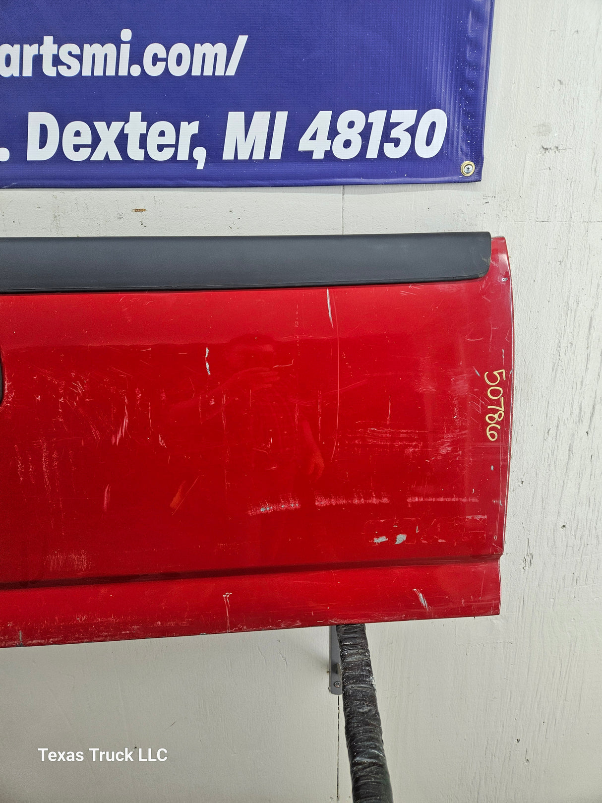 1999-2007 Chevrolet Silverado / GMC Sierra 1500 2500 3500 Tailgate 2000 2001 2002 2003 2004 2005 2006