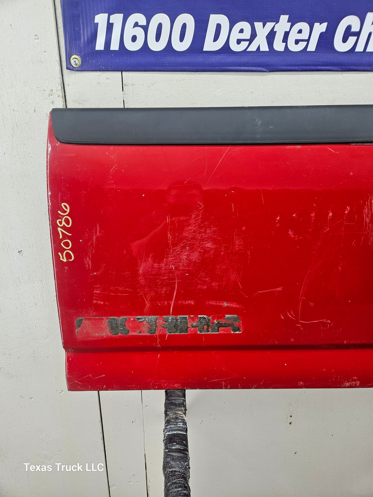 1999-2007 Chevrolet Silverado / GMC Sierra 1500 2500 3500 Tailgate 2000 2001 2002 2003 2004 2005 2006