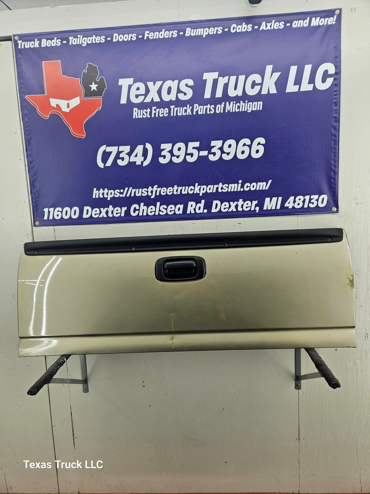 1999-2007 Chevrolet Silverado / GMC Sierra 1500 2500 3500 Tailgate