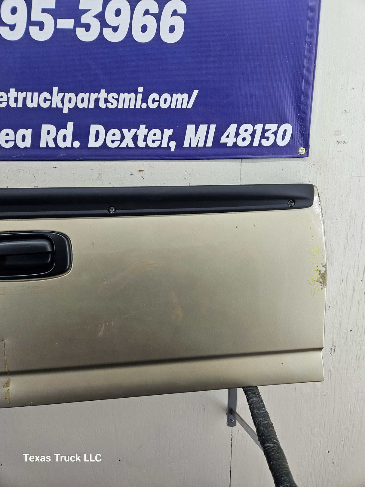 1999-2007 Chevrolet Silverado / GMC Sierra 1500 2500 3500 Tailgate