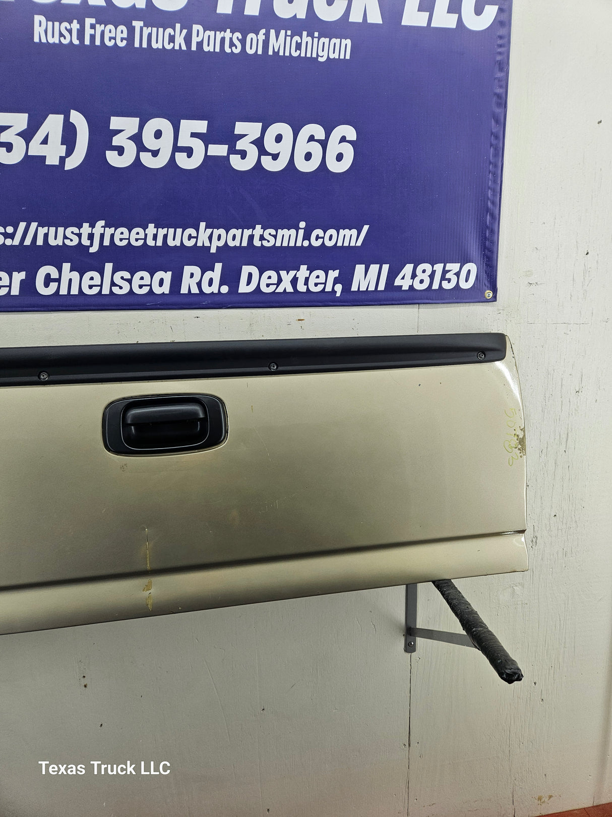 1999-2007 Chevrolet Silverado / GMC Sierra 1500 2500 3500 Tailgate