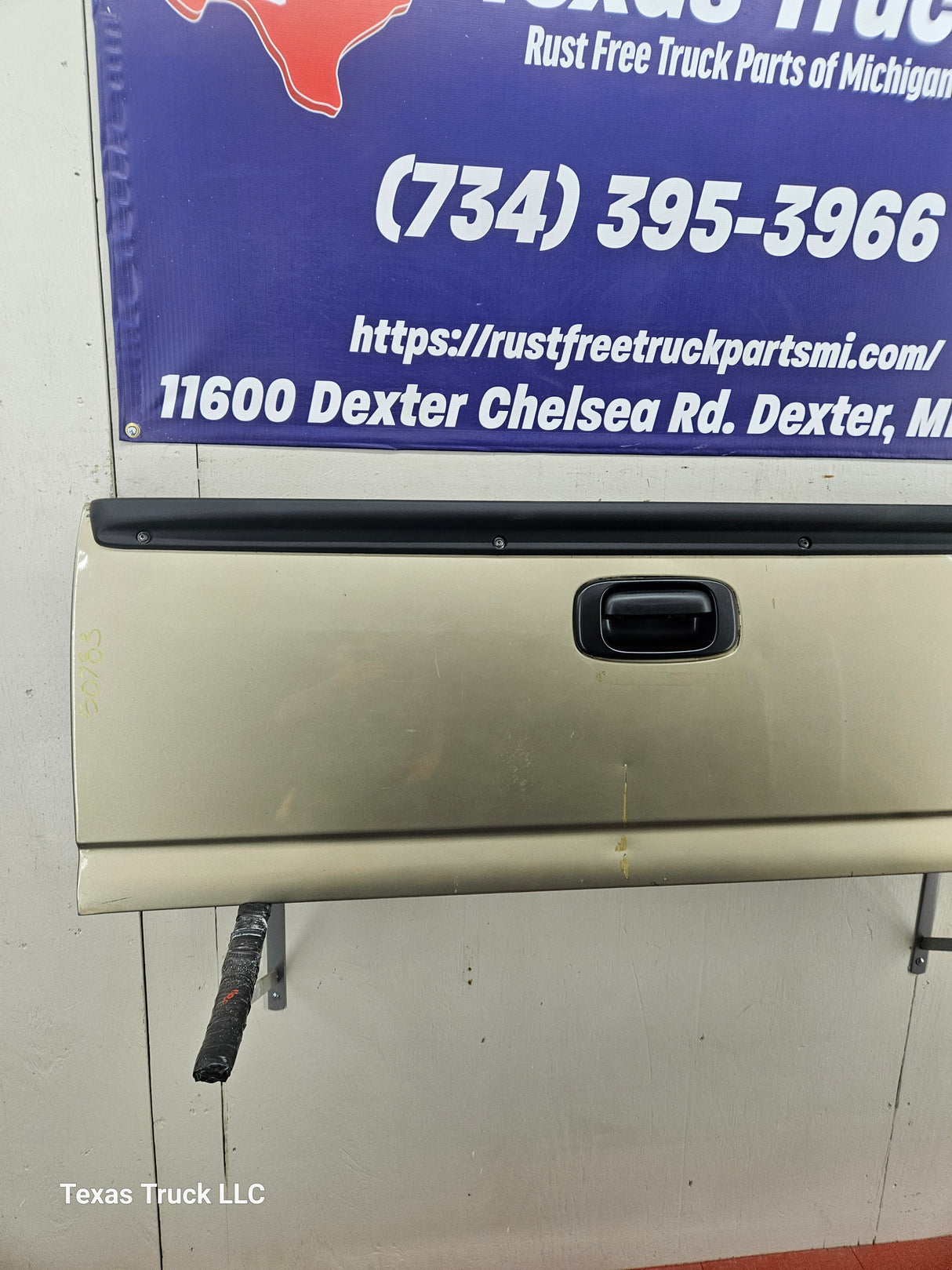 1999-2007 Chevrolet Silverado / GMC Sierra 1500 2500 3500 Tailgate