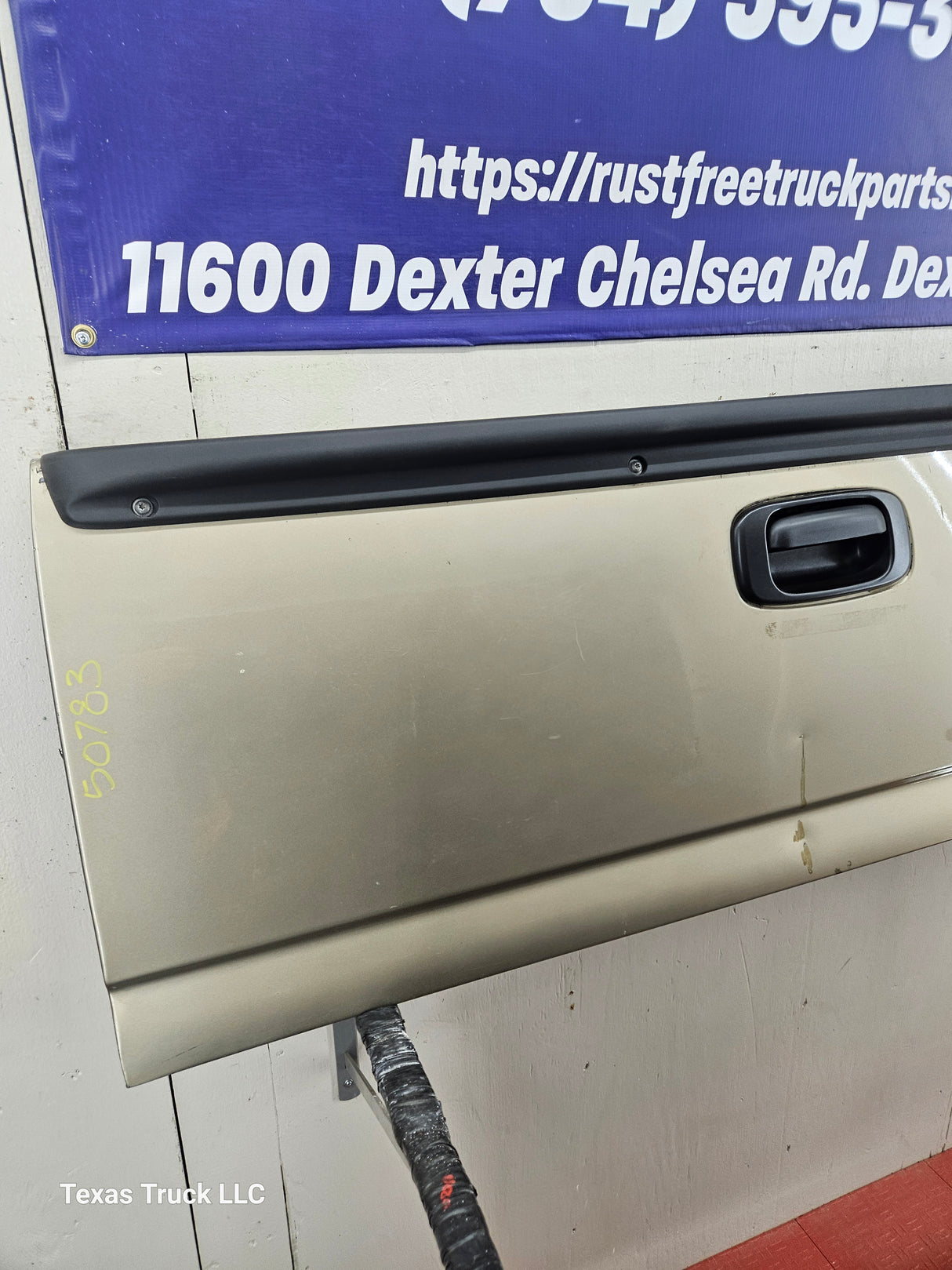 1999-2007 Chevrolet Silverado / GMC Sierra 1500 2500 3500 Tailgate