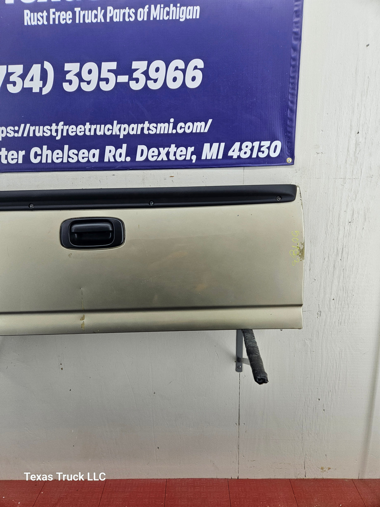 1999-2007 Chevrolet Silverado / GMC Sierra 1500 2500 3500 Tailgate