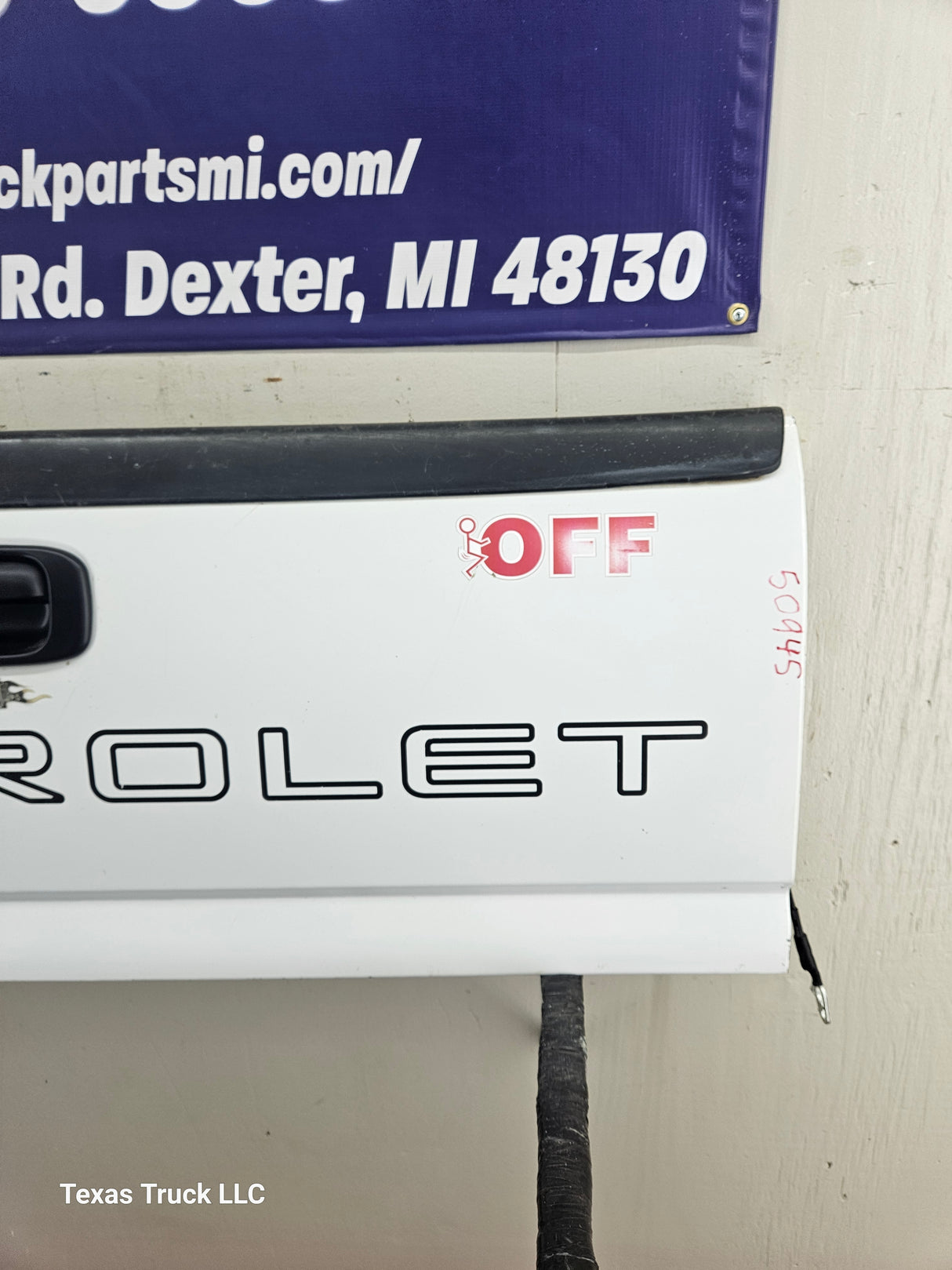 1999-2007 Chevrolet Silverado / GMC Sierra 1500 2500 3500 Tailgate