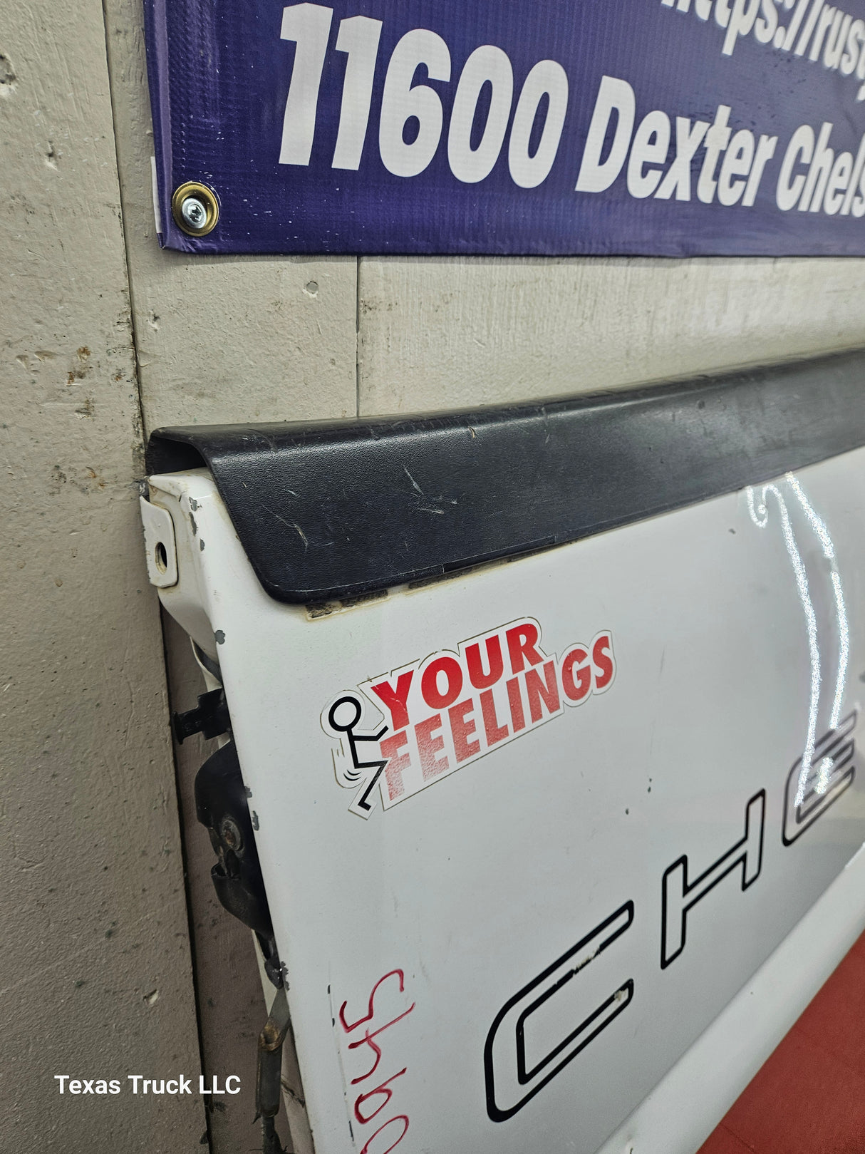 1999-2007 Chevrolet Silverado / GMC Sierra 1500 2500 3500 Tailgate