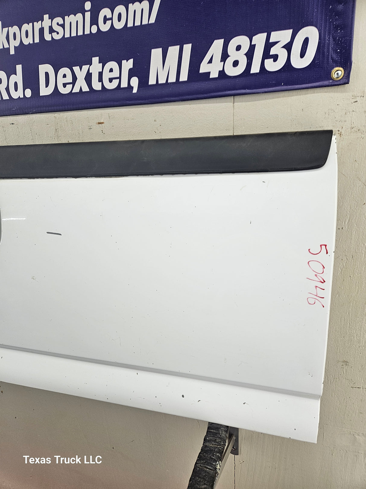 1999-2007 Chevrolet Silverado / GMC Sierra 1500 2500 3500 Tailgate