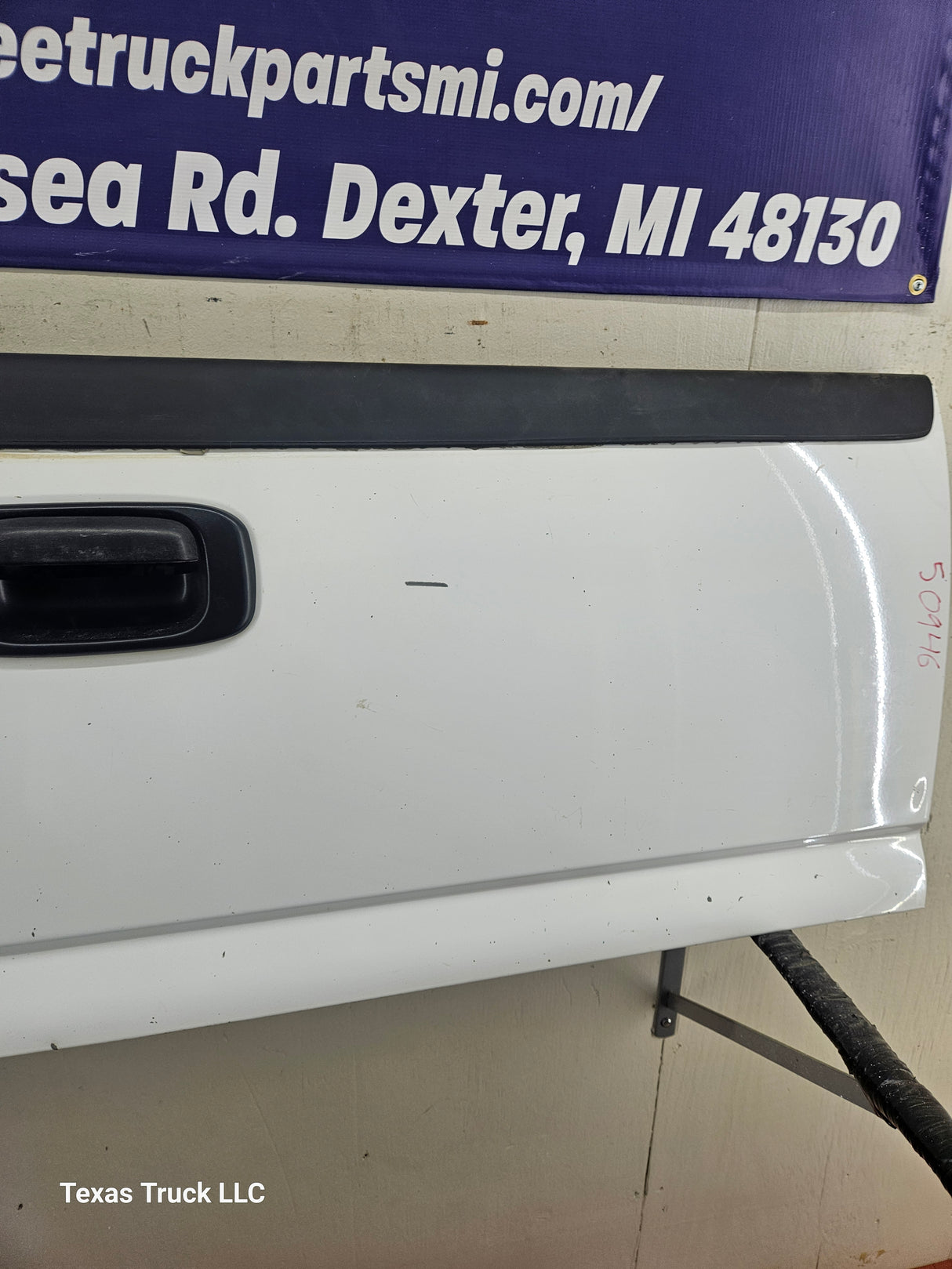 1999-2007 Chevrolet Silverado / GMC Sierra 1500 2500 3500 Tailgate