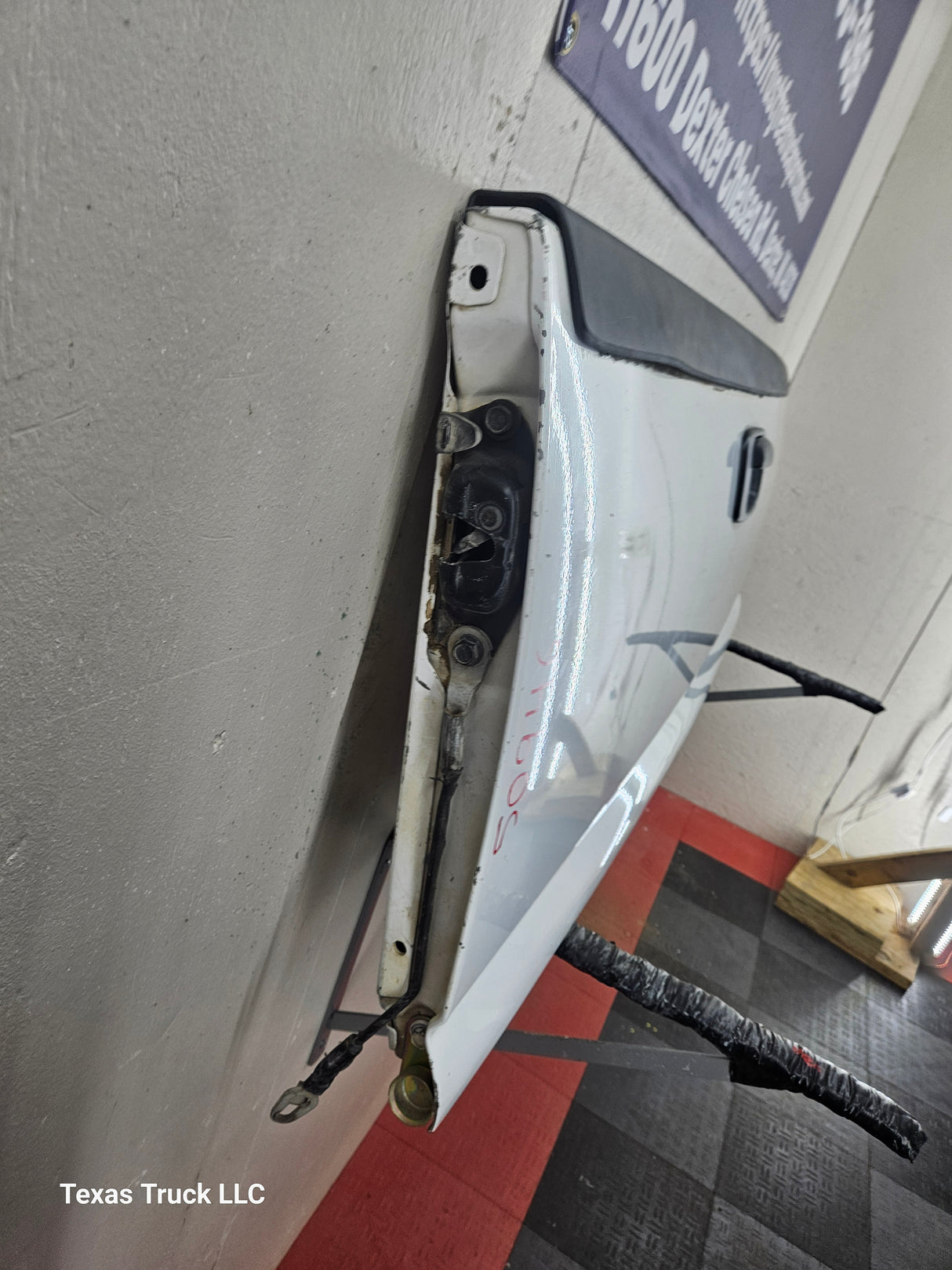 1999-2007 Chevrolet Silverado / GMC Sierra 1500 2500 3500 Tailgate