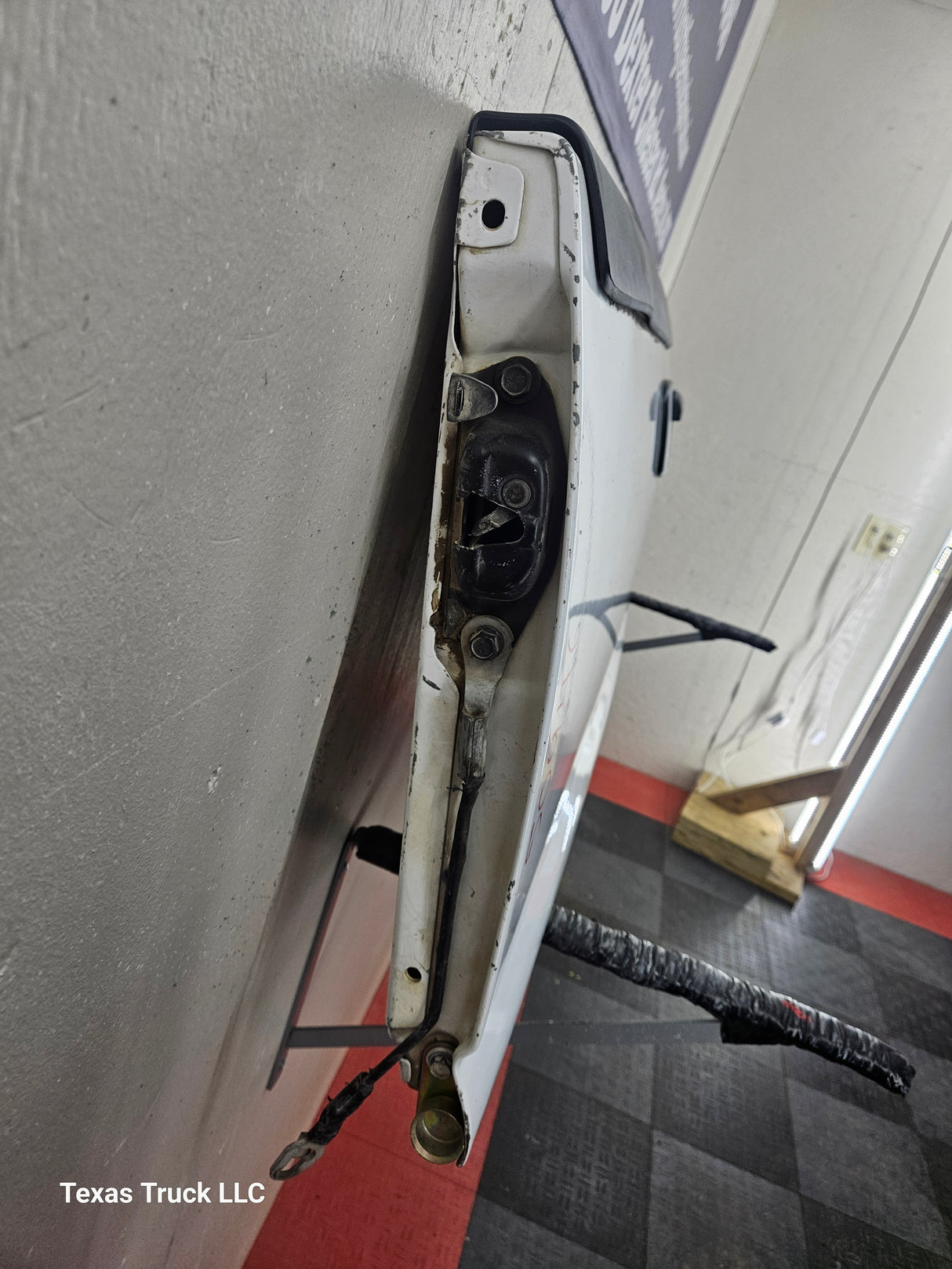 1999-2007 Chevrolet Silverado / GMC Sierra 1500 2500 3500 Tailgate