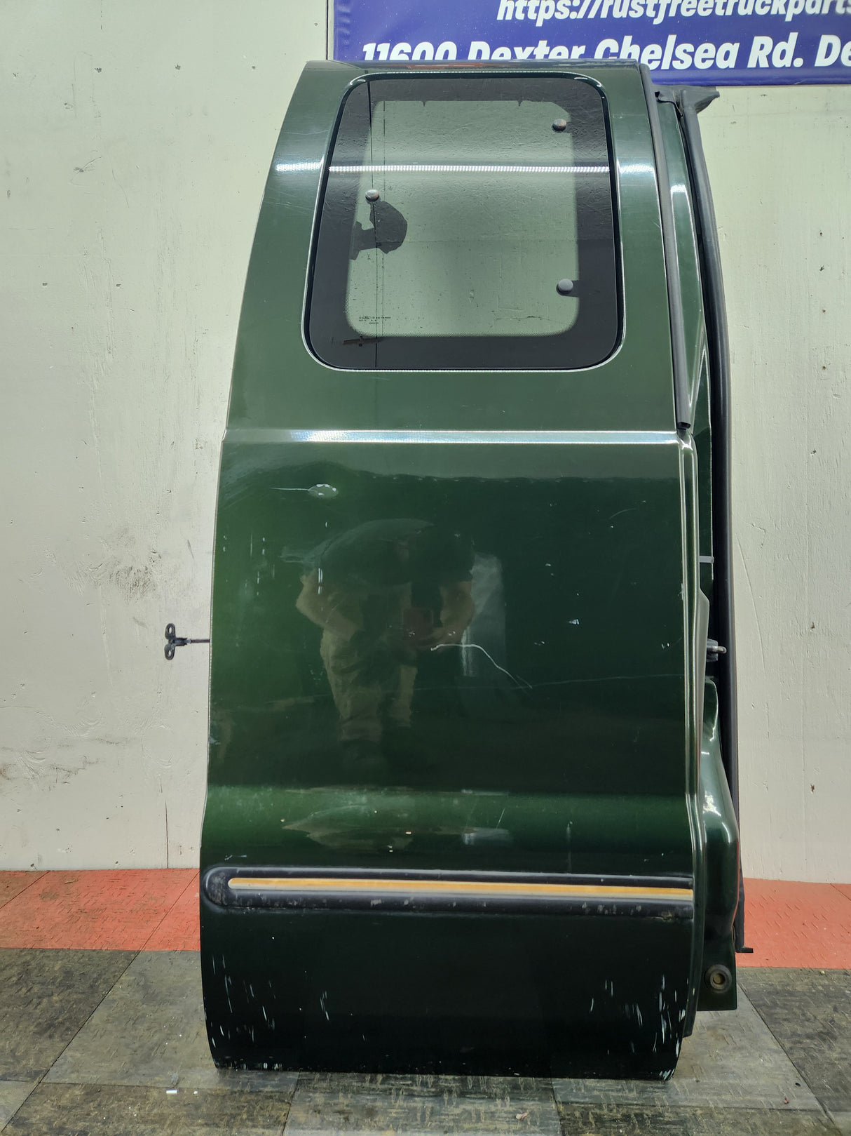 1999-2007 Ford Super Duty F250 F350 F450 F550 RH Extended Cab Passenger Rear Door