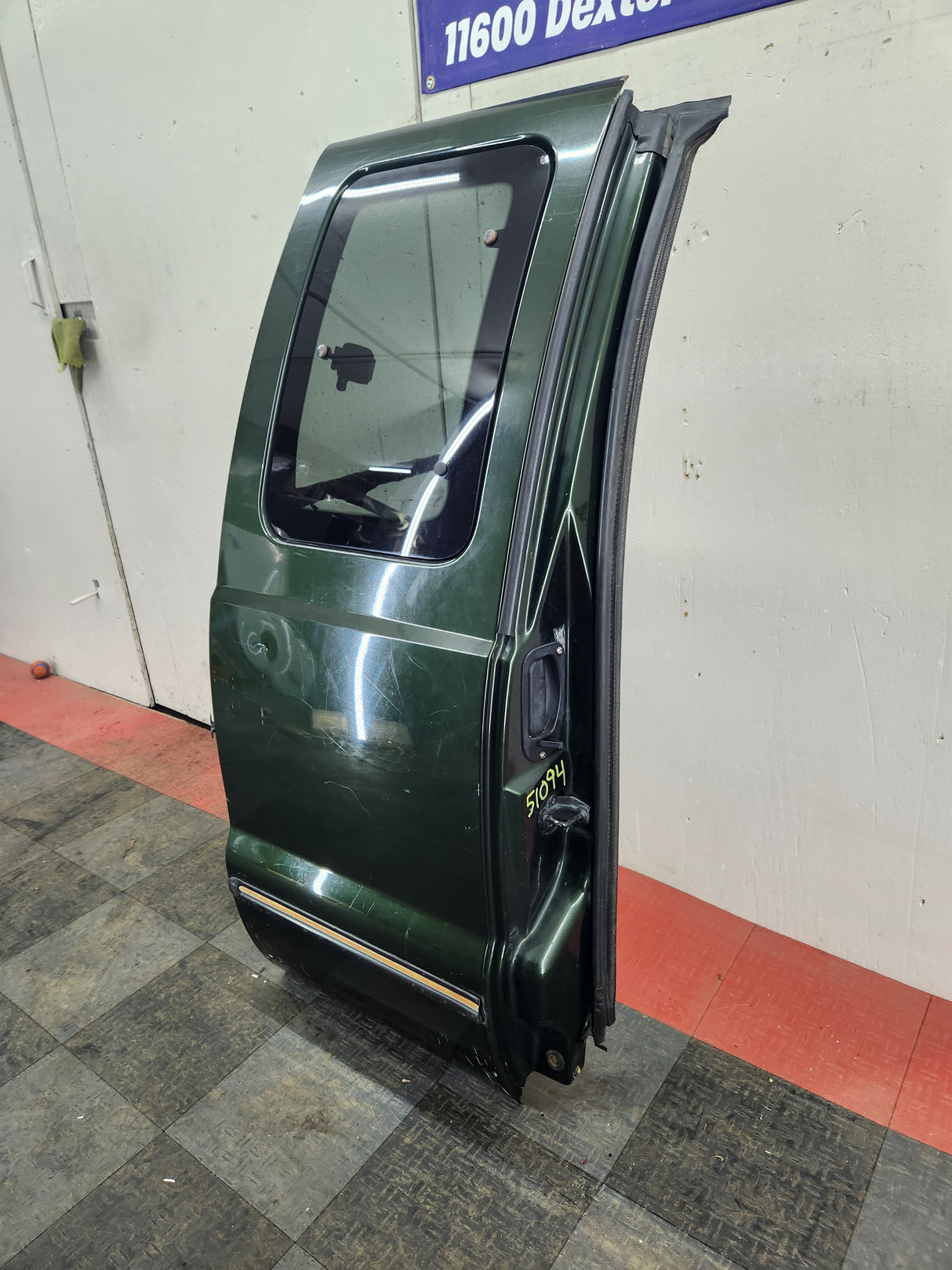 1999-2007 Ford Super Duty F250 F350 F450 F550 RH Extended Cab Passenger Rear Door