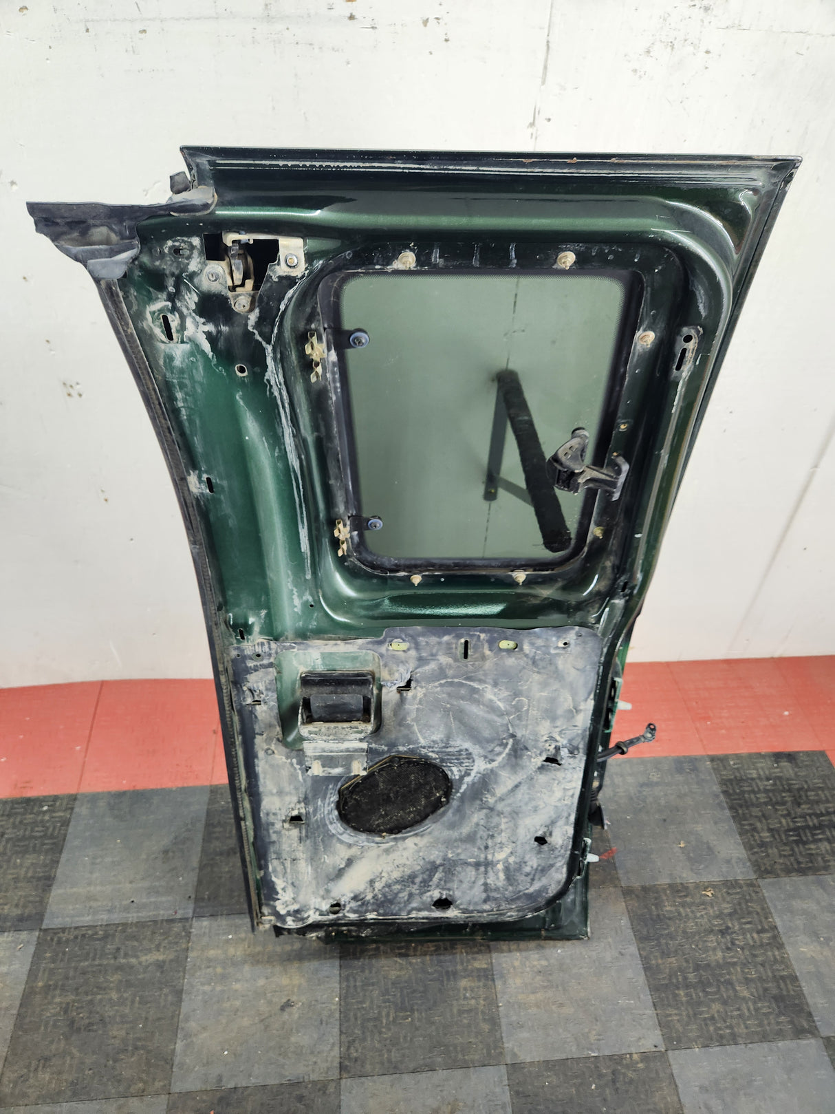 1999-2007 Ford Super Duty F250 F350 F450 F550 RH Extended Cab Passenger Rear Door