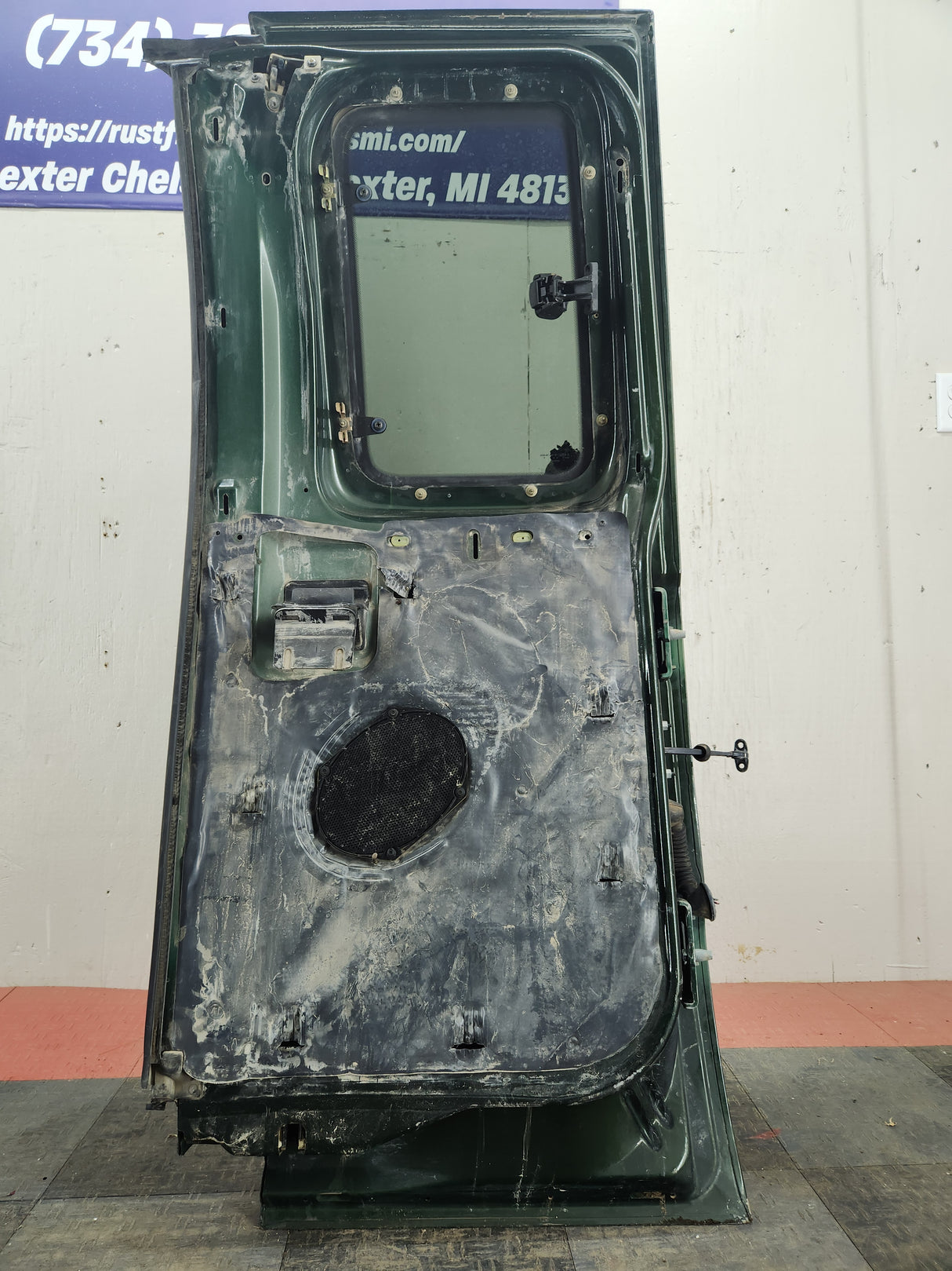 1999-2007 Ford Super Duty F250 F350 F450 F550 RH Extended Cab Passenger Rear Door