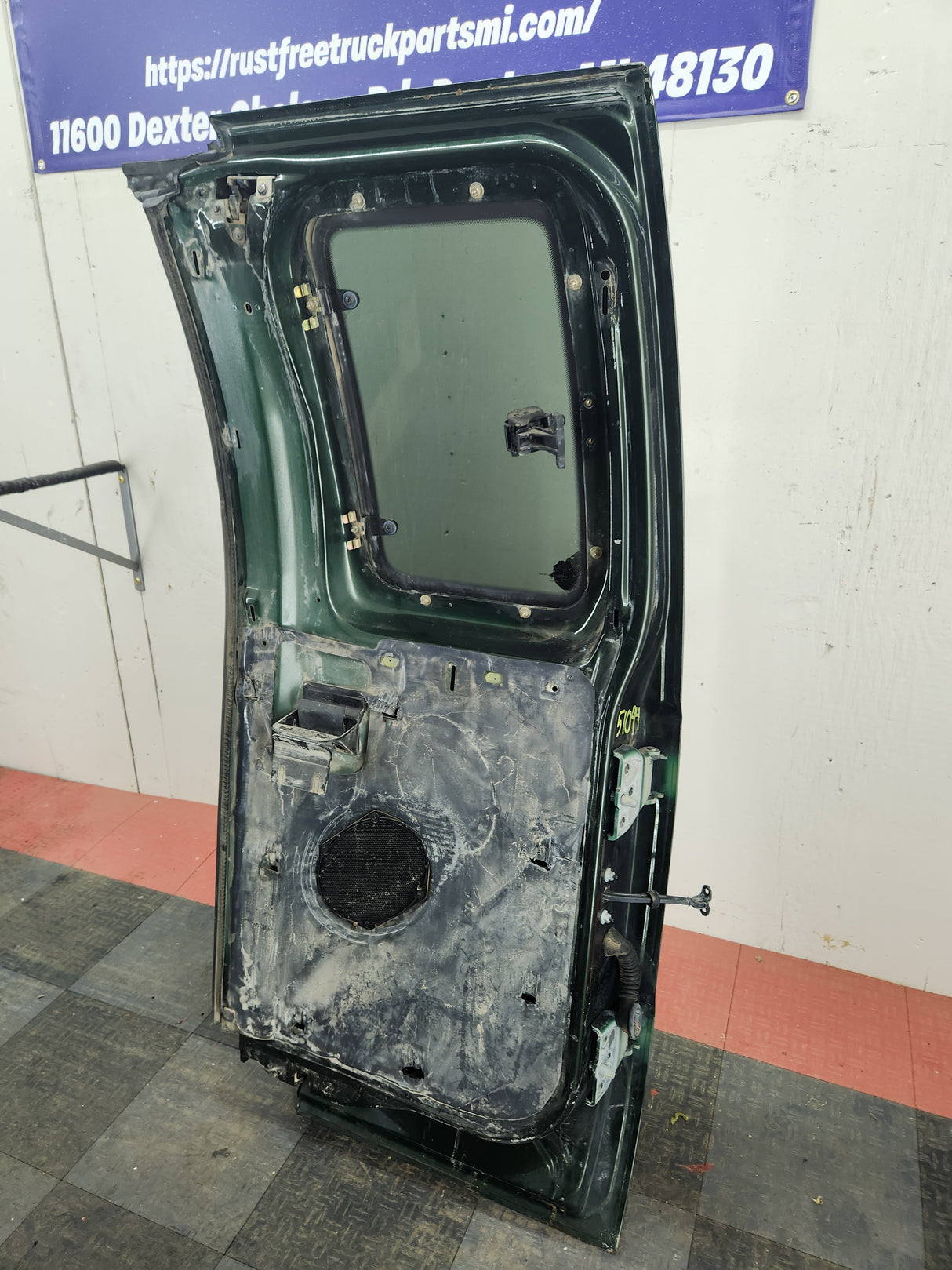 1999-2007 Ford Super Duty F250 F350 F450 F550 RH Extended Cab Passenger Rear Door