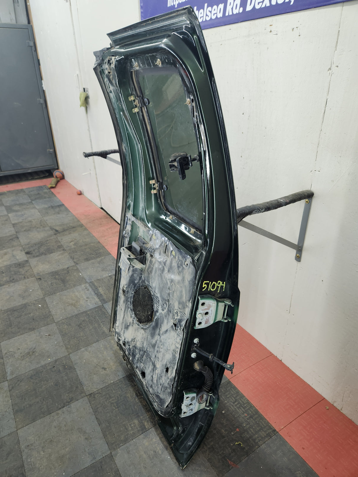 1999-2007 Ford Super Duty F250 F350 F450 F550 RH Extended Cab Passenger Rear Door