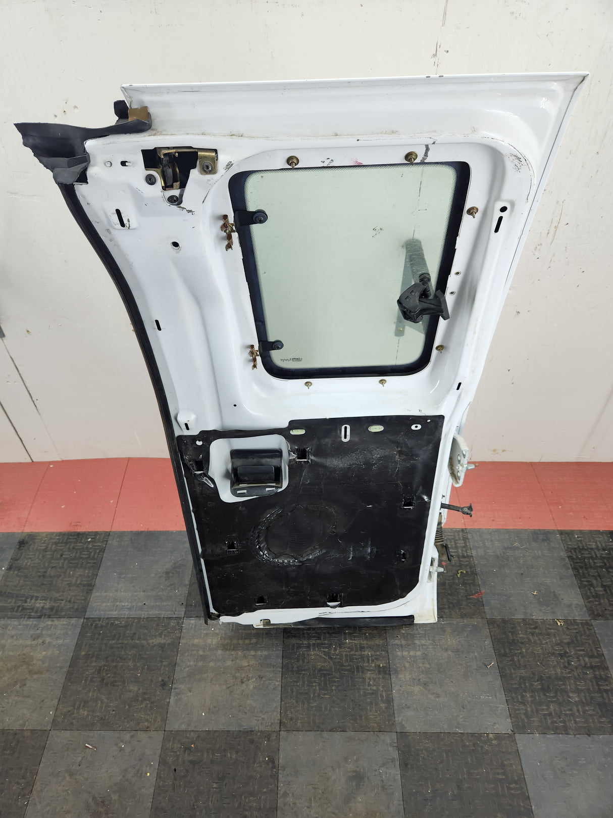 1999-2007 Ford Super Duty F250 F350 F450 F550 RH Extended Cab Passenger Rear Door