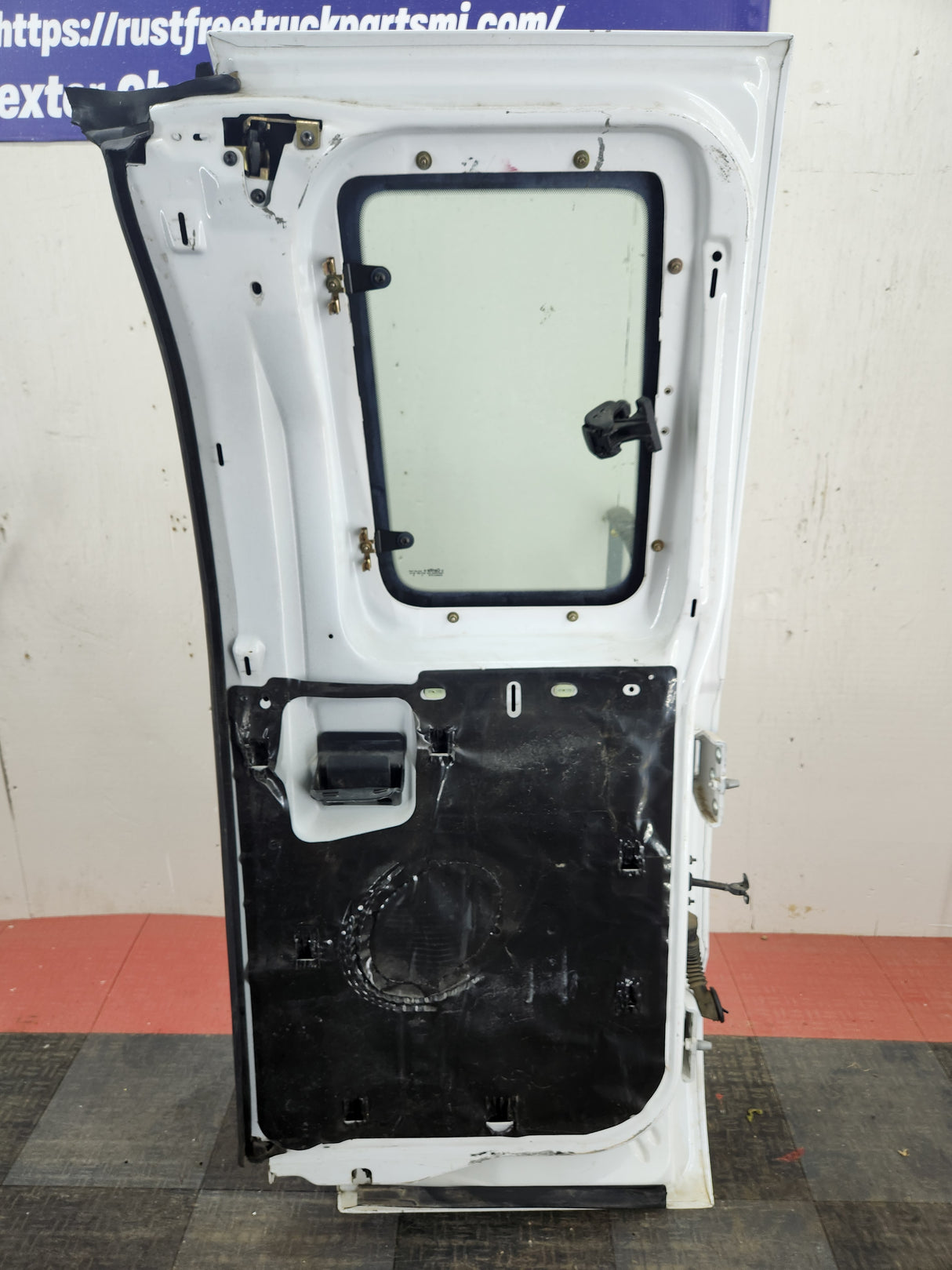 1999-2007 Ford Super Duty F250 F350 F450 F550 RH Extended Cab Passenger Rear Door