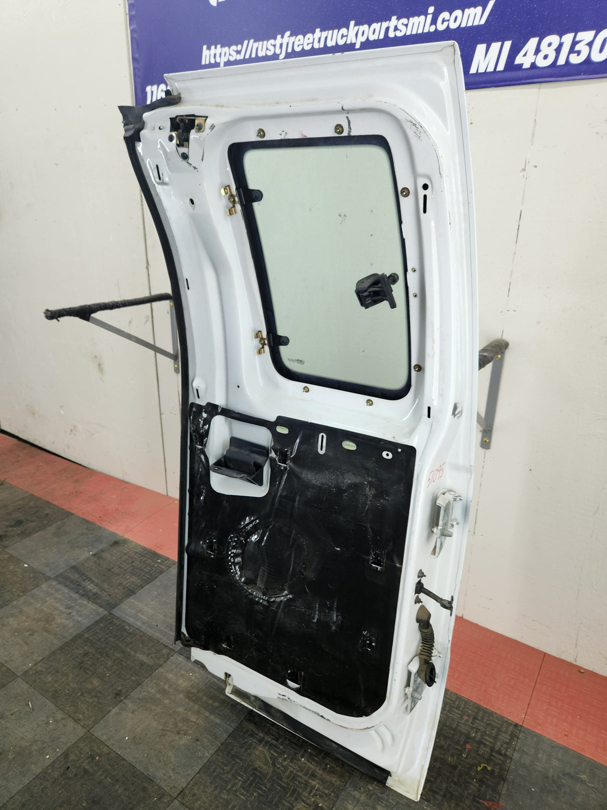 1999-2007 Ford Super Duty F250 F350 F450 F550 RH Extended Cab Passenger Rear Door