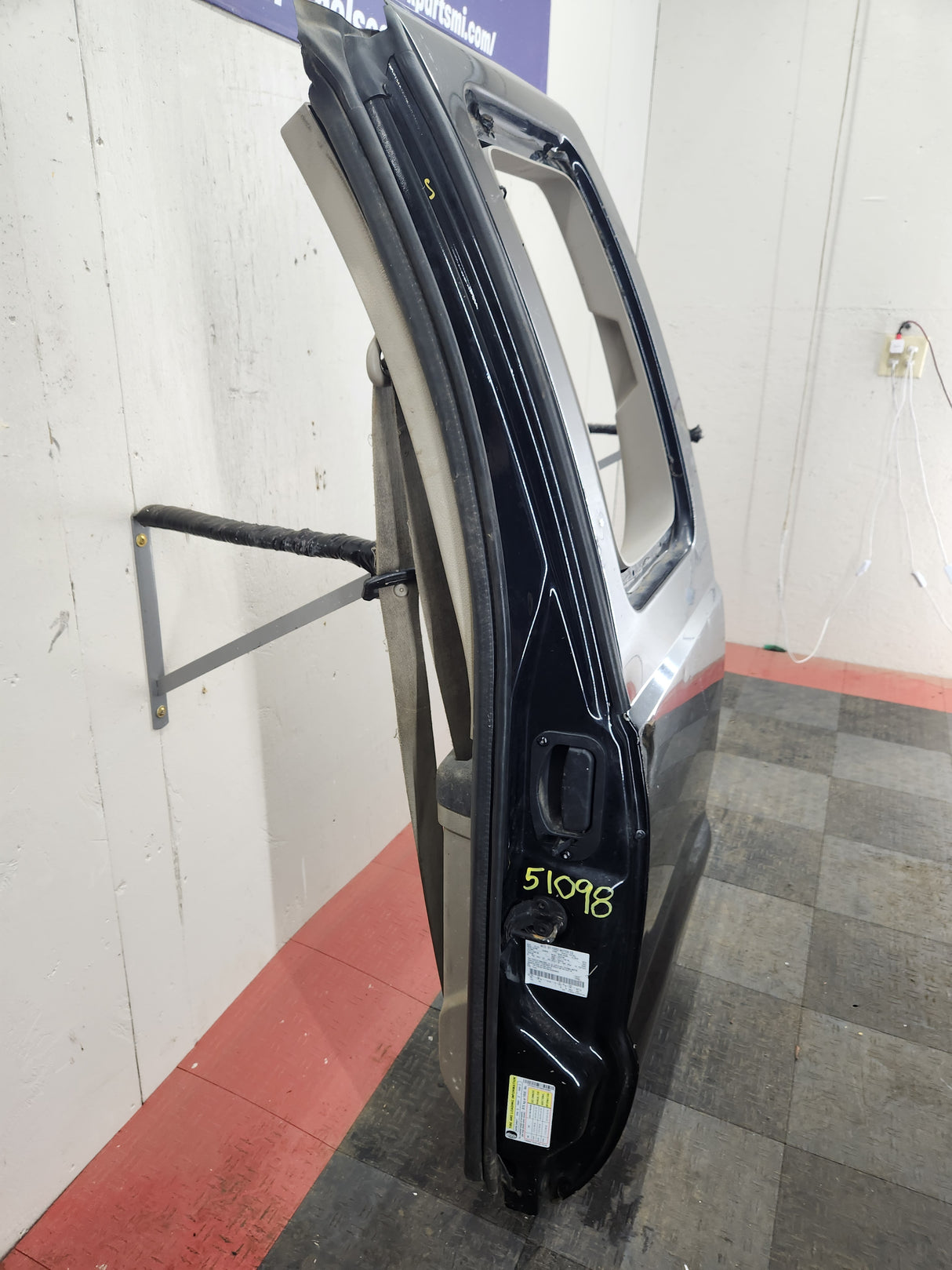 2008-2016 Ford Super Duty F250 F350 F450 F550 LH Extended Cab Driver Side Rear Door