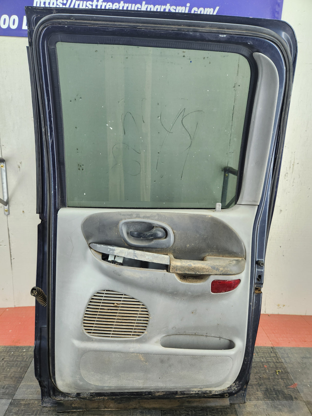 2001-2003 Ford F-150 Passenger Side Rear Crew Cab door