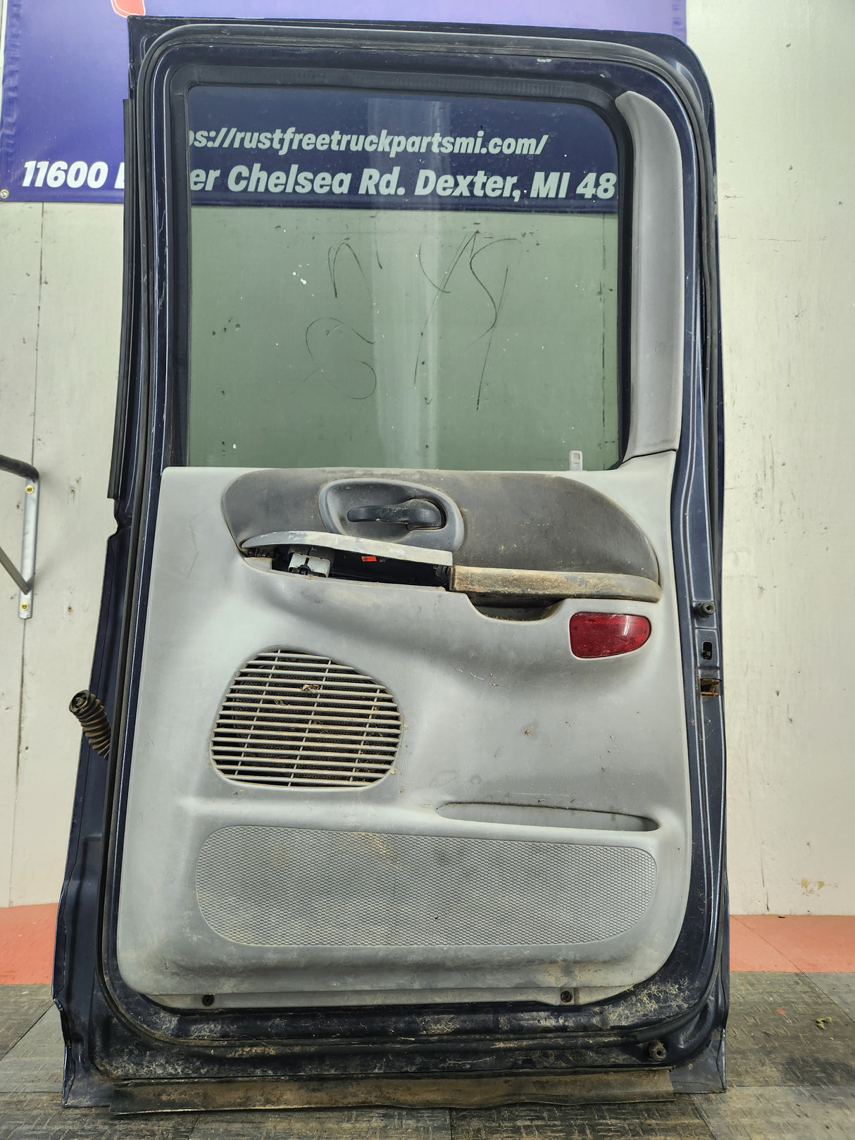 2001-2003 Ford F-150 Passenger Side Rear Crew Cab door