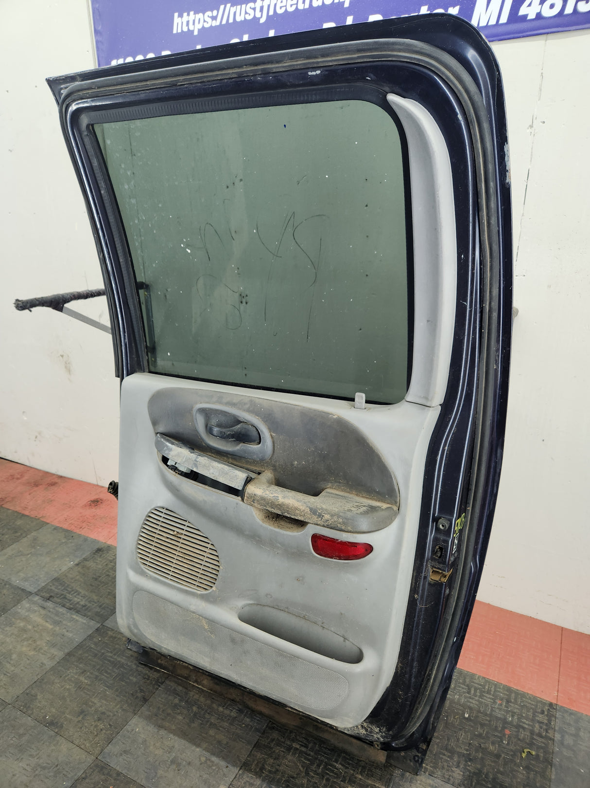 2001-2003 Ford F-150 Passenger Side Rear Crew Cab door