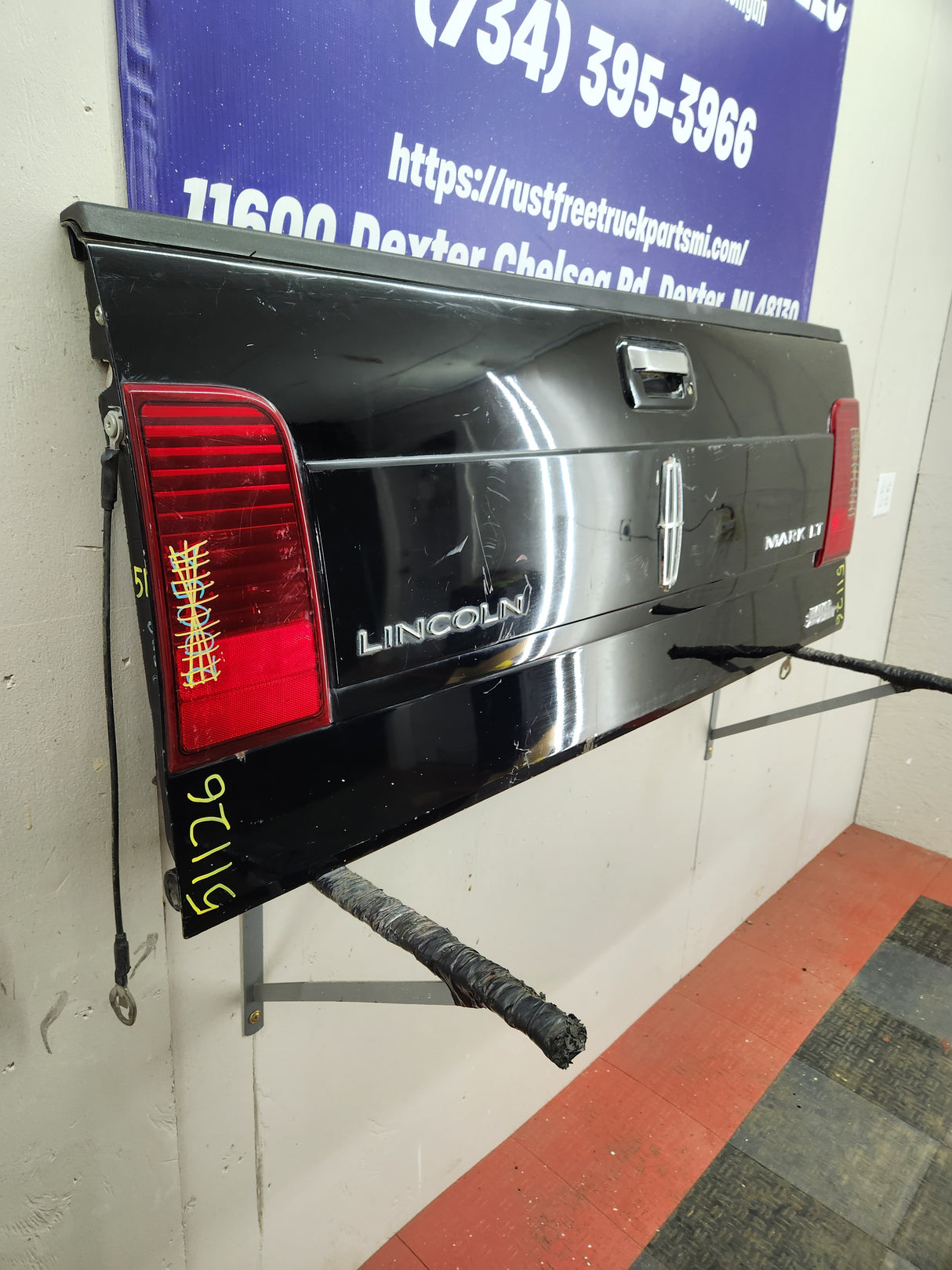 2006-2008 Lincoln Mark LT Tailgate Trunk lid