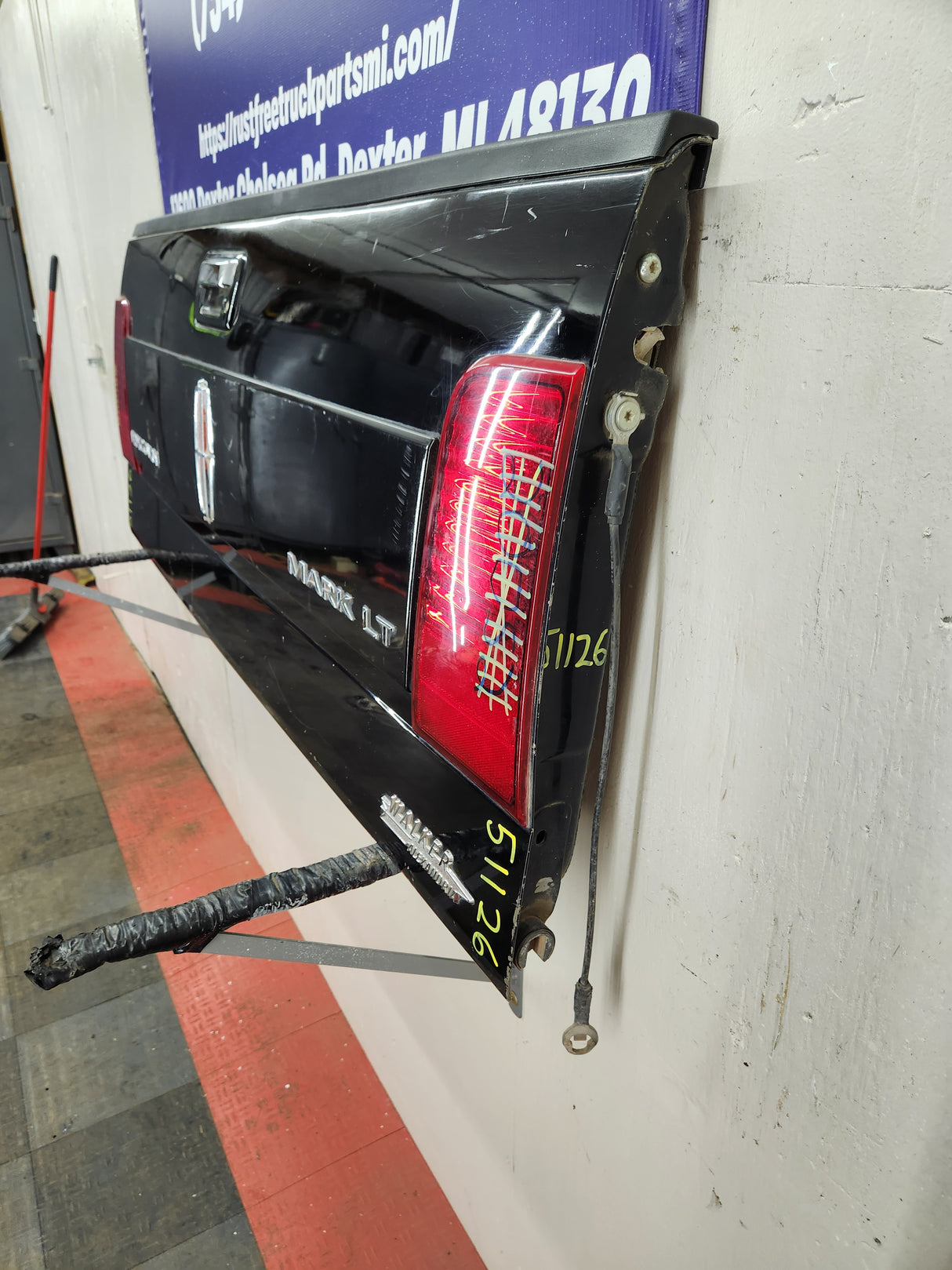 2006-2008 Lincoln Mark LT Tailgate Trunk lid