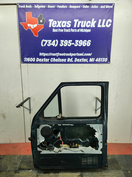 1987-1997 Ford F Series F250 F350 F450 F550 Passenger Side Front Door RH