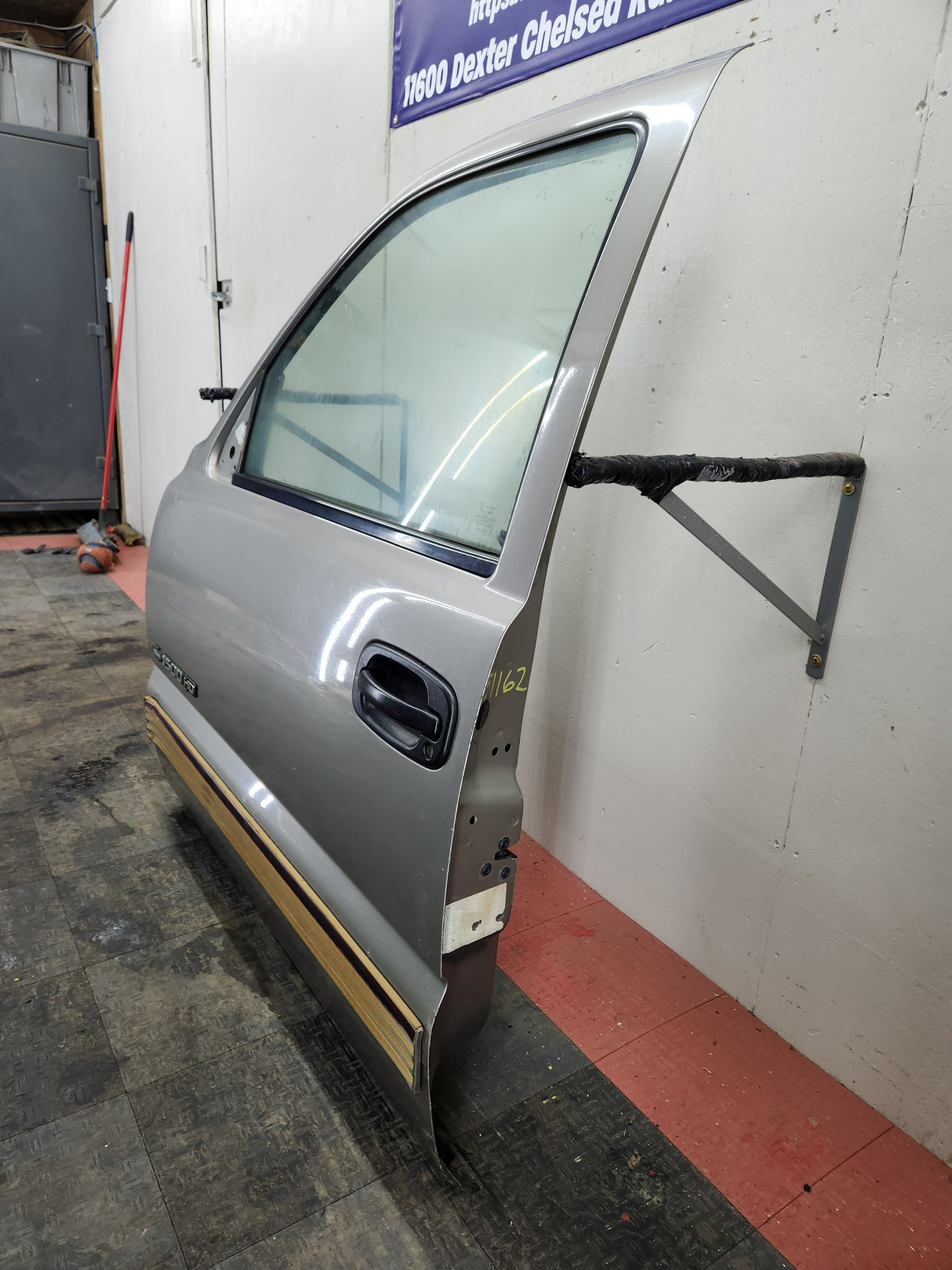 1999-2006 Chevrolet Silverado / GMC Sierra 1500 2500 3500 HD Front Driver Door LH Texas Truck LLC