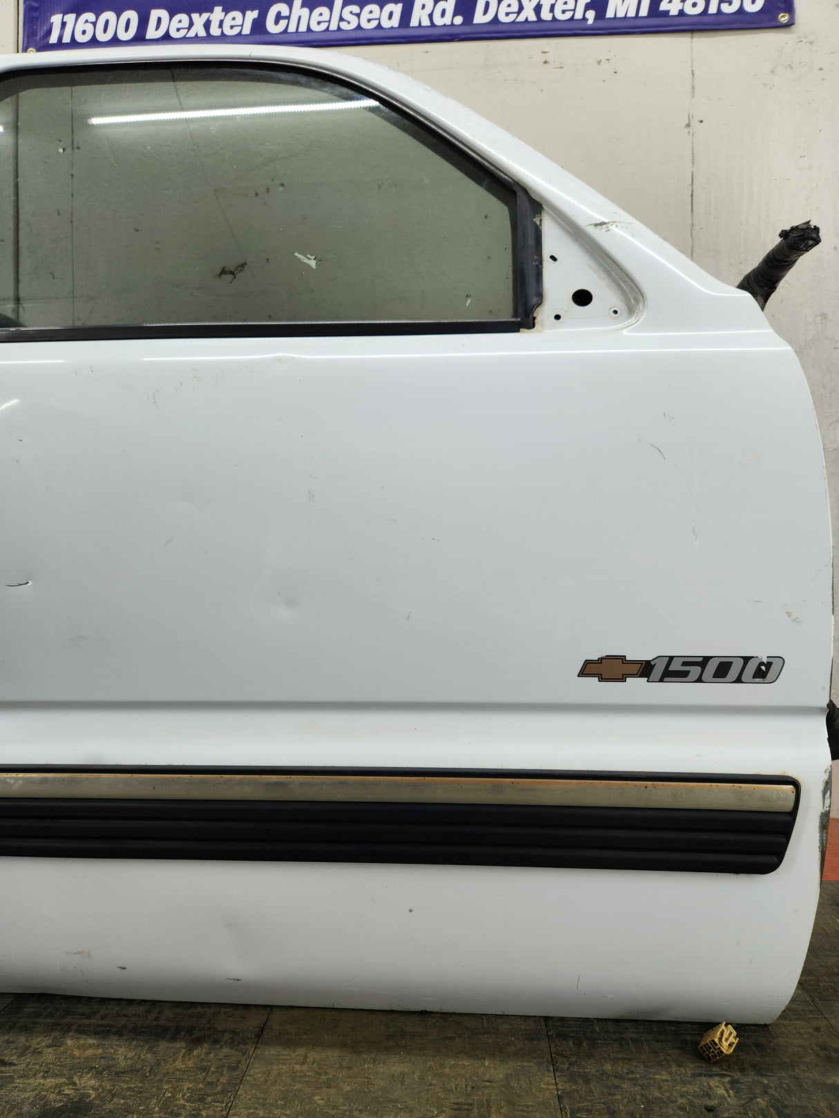 1999-2006 Chevrolet Silverado / GMC Sierra 1500 2500 3500 HD Front Passenger side Door RH