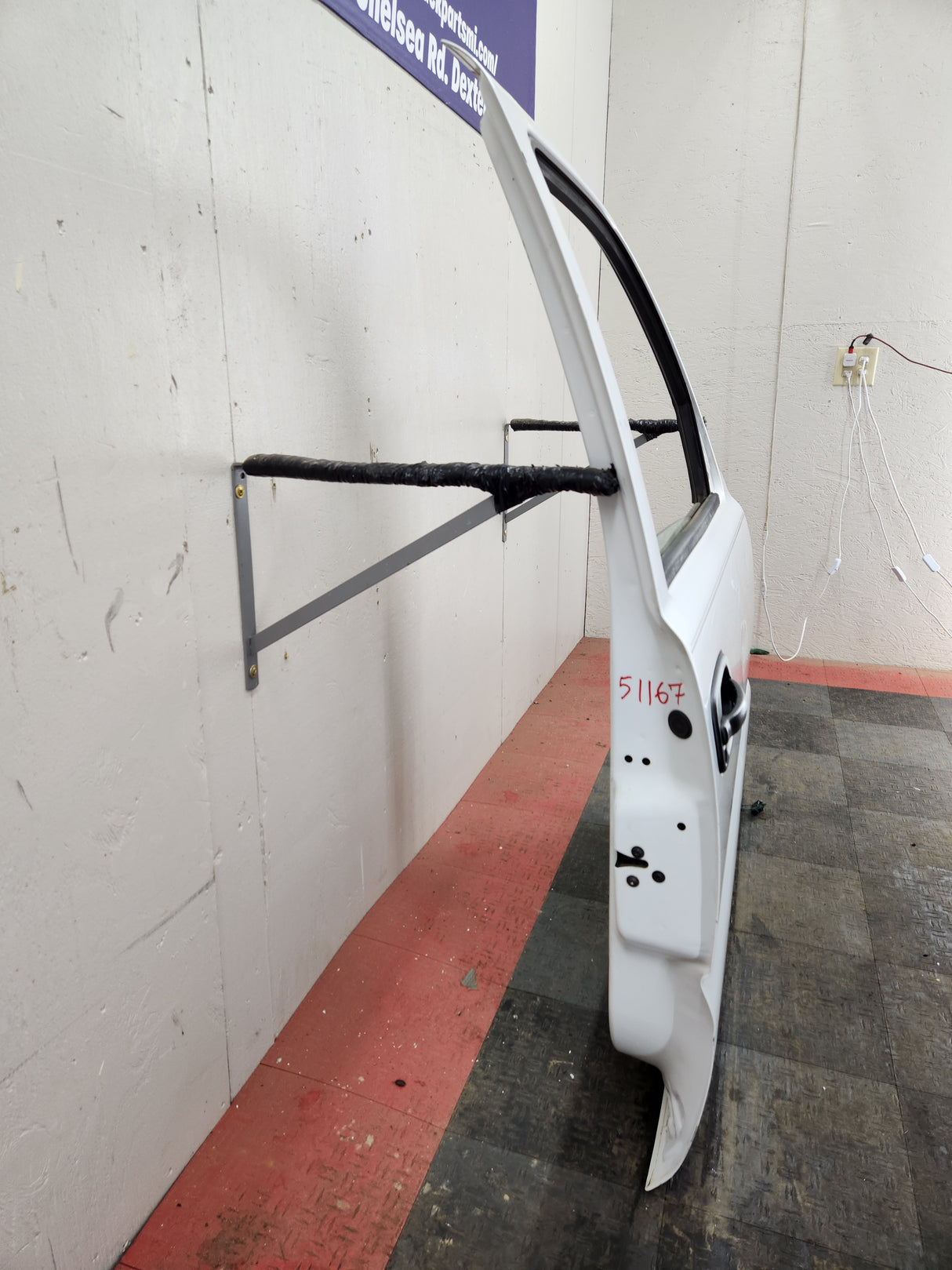 1999-2006 Chevrolet Silverado / GMC Sierra 1500 2500 3500 HD Front Passenger side Door RH